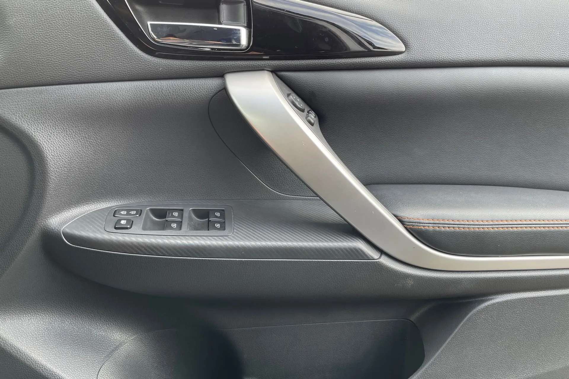 2021 MITSUBISHI ECLIPSE CROSS 2021 MITSUBISHI ECLIPSE CROSS
