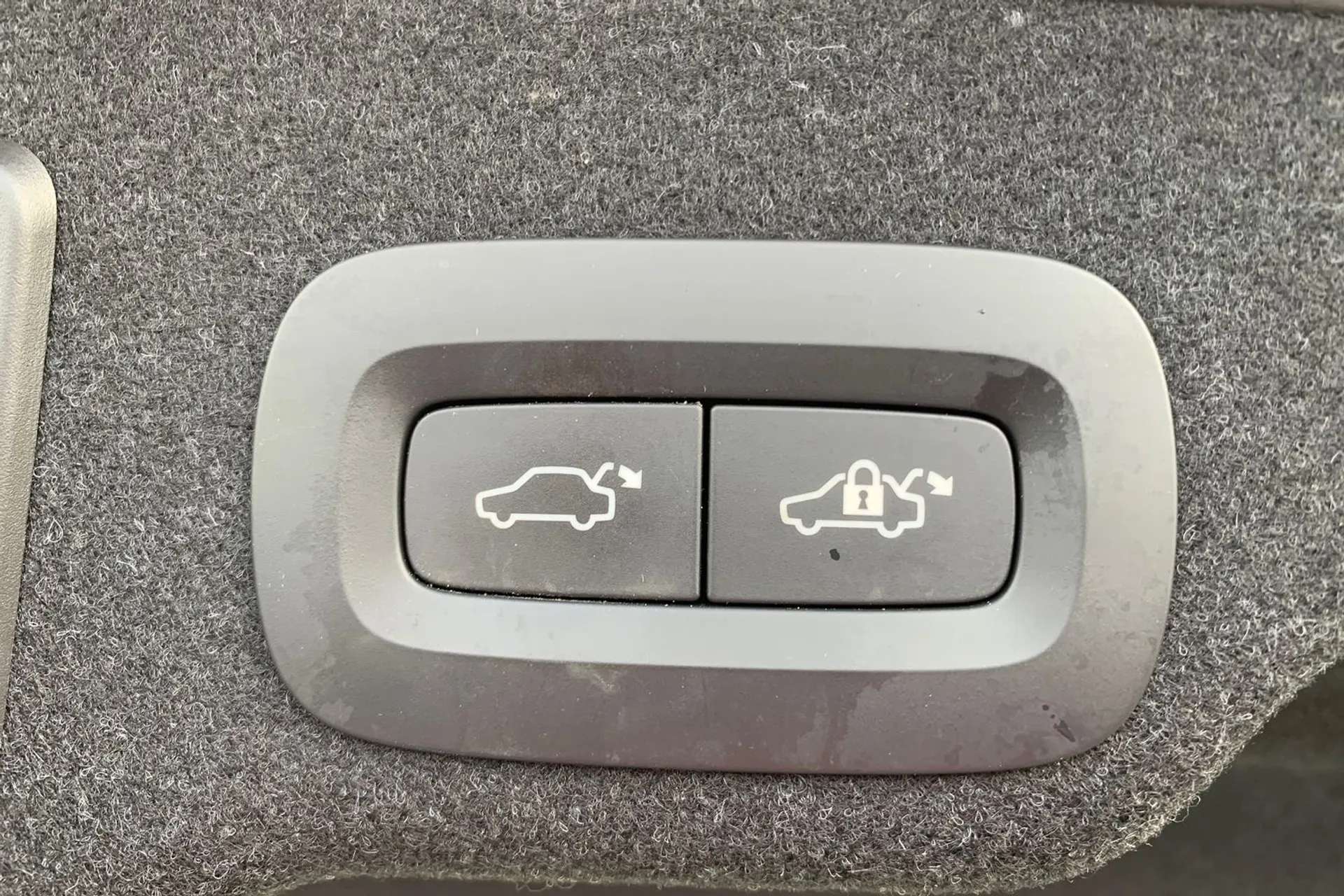 2020 VOLVO S90 2020 VOLVO S90