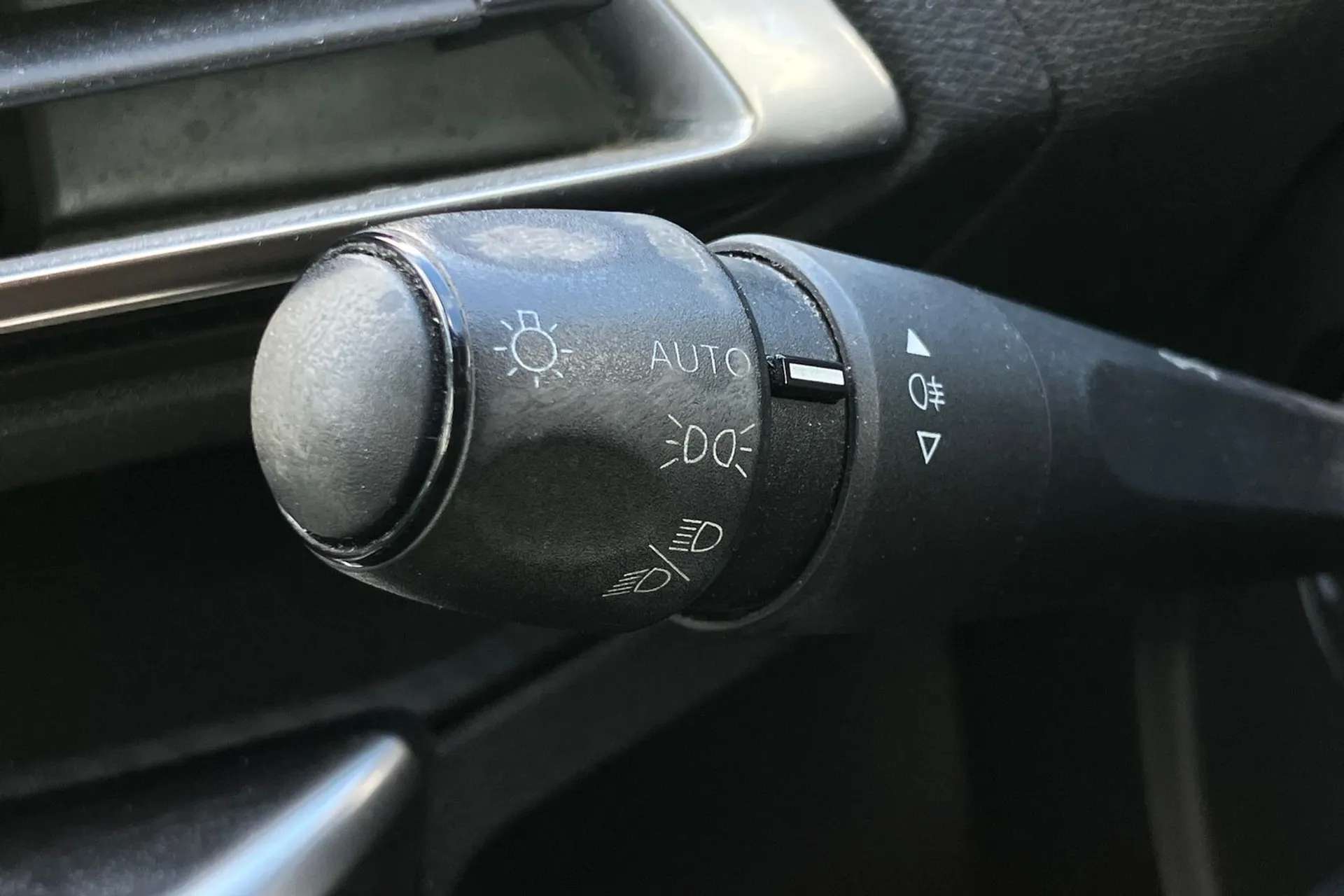 2021 PEUGEOT 5008 2021 PEUGEOT 5008