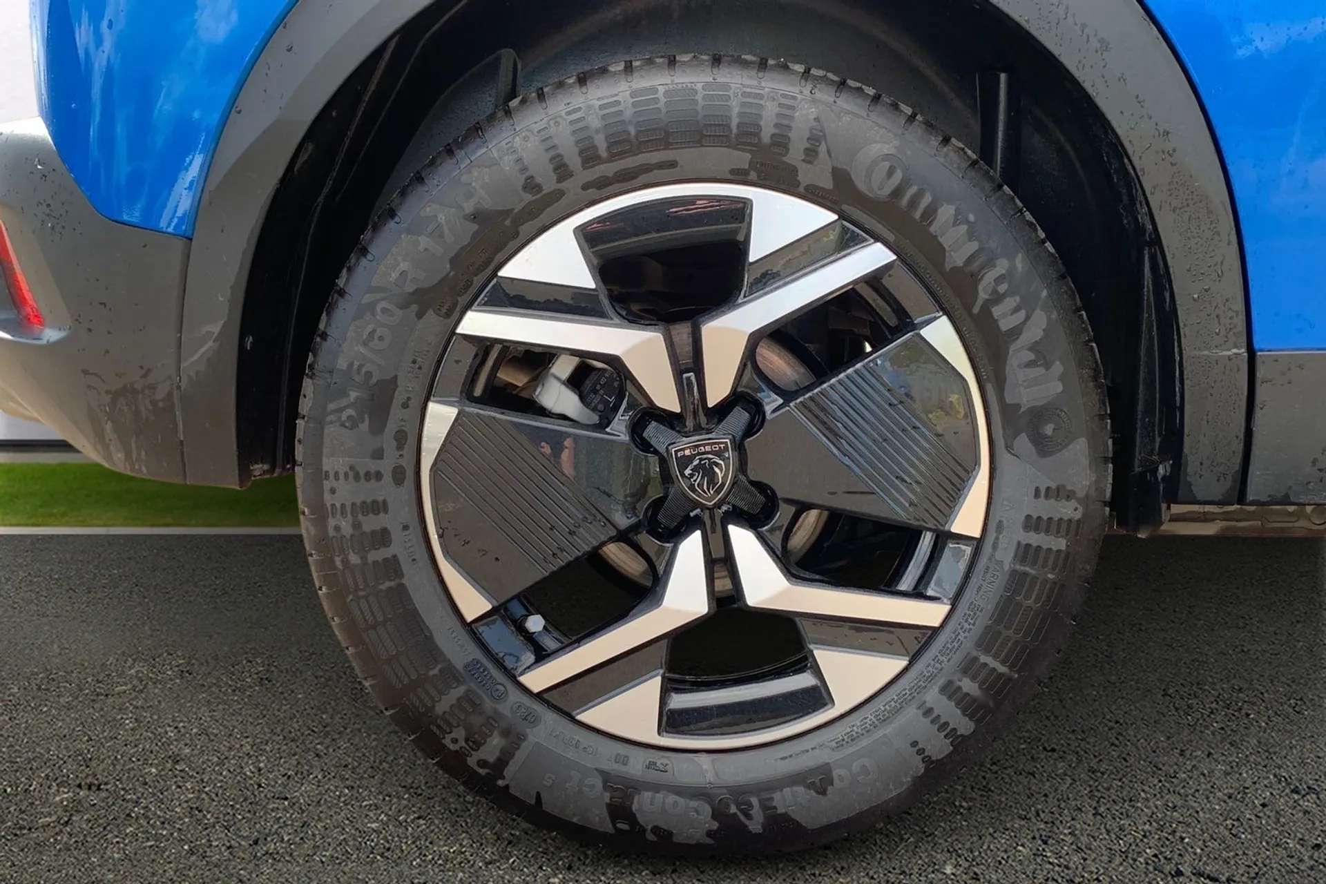 2023 PEUGEOT 2008 2023 PEUGEOT 2008