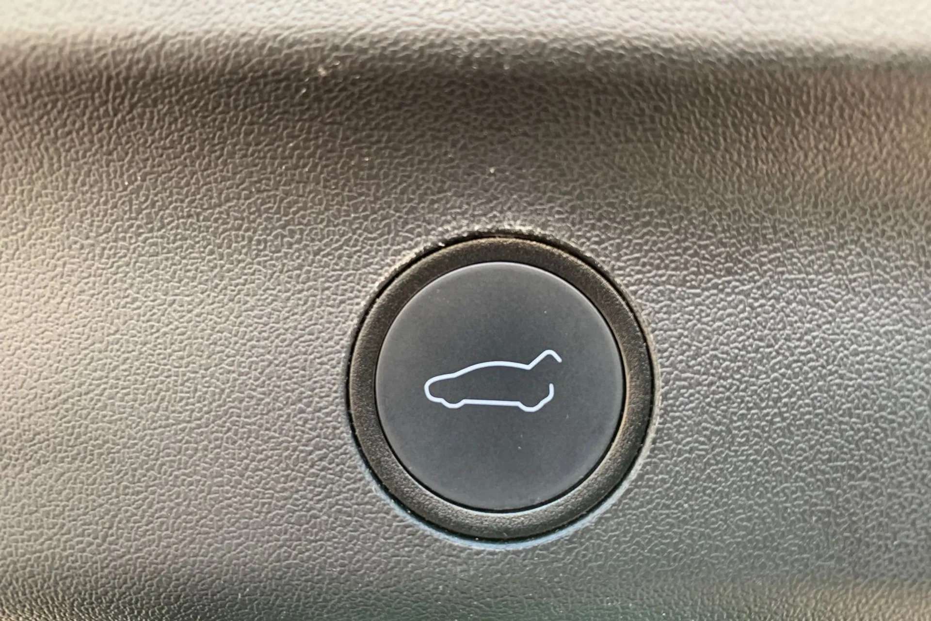 2023 TESLA MODEL Y 2023 TESLA MODEL Y