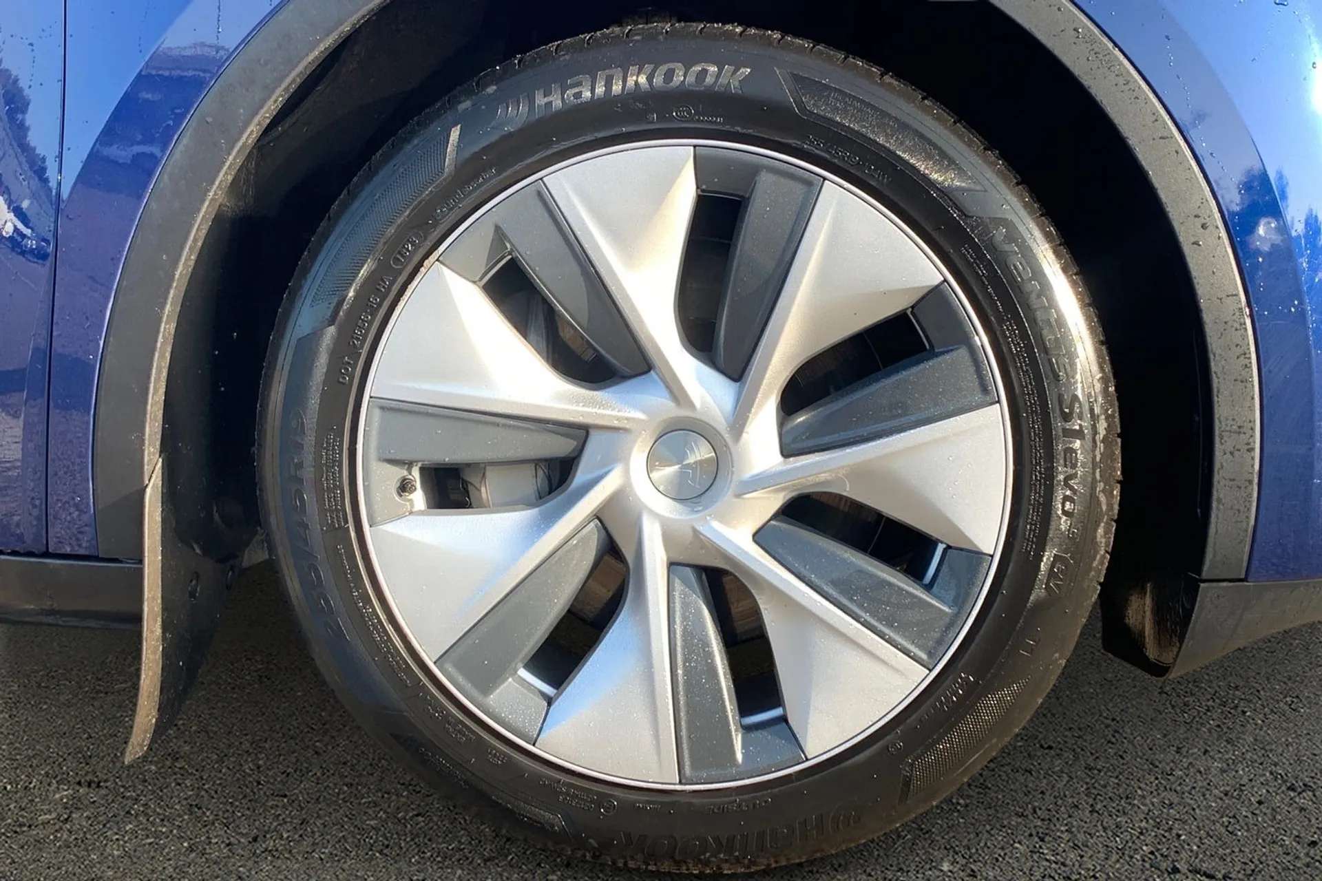2023 TESLA MODEL Y 2023 TESLA MODEL Y