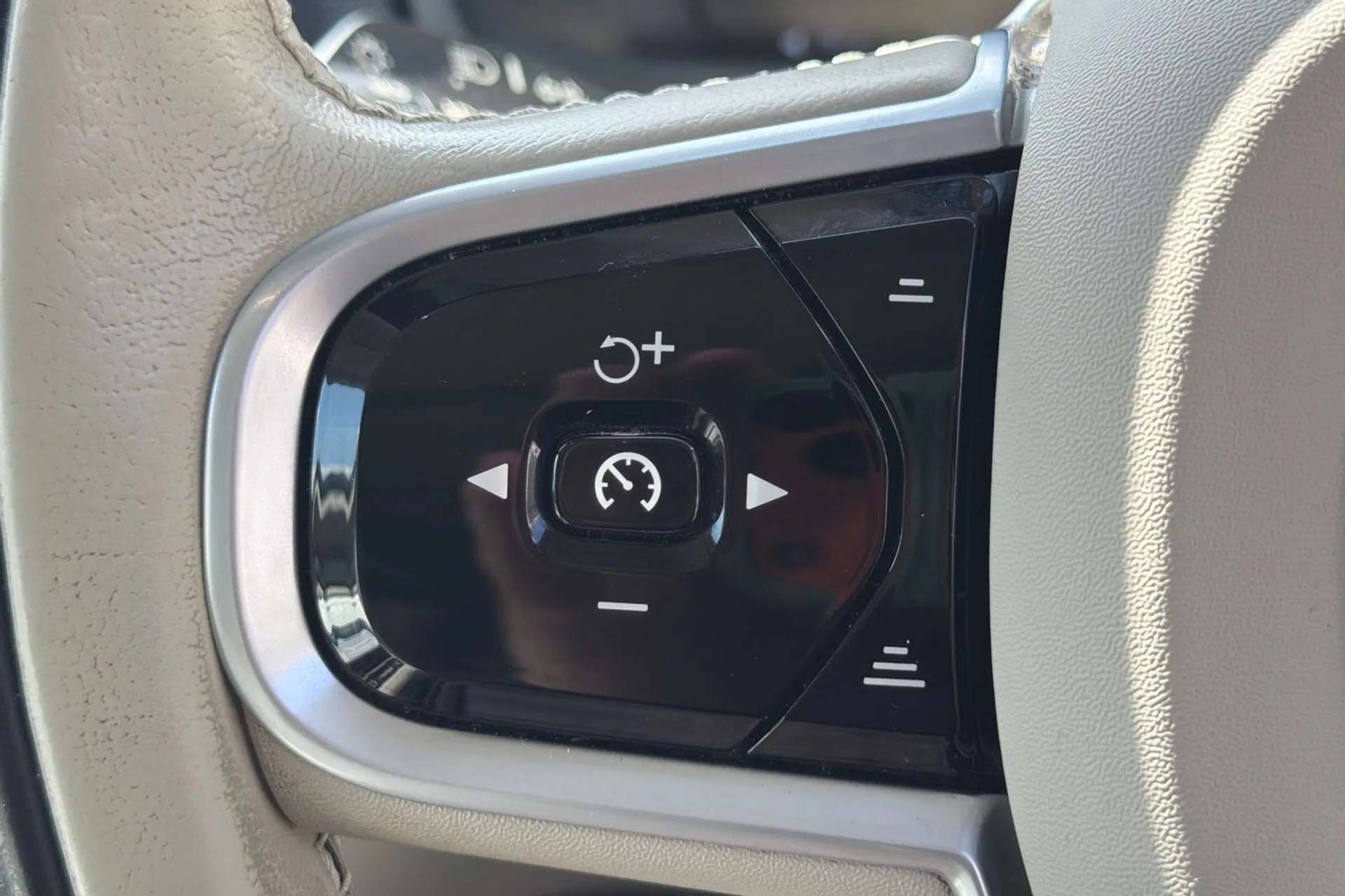 2020 VOLVO XC90 2020 VOLVO XC90