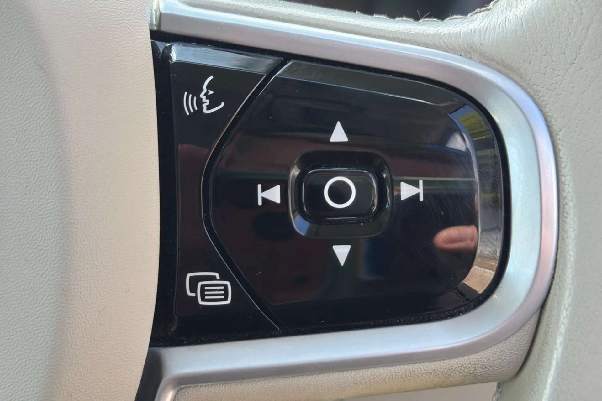 2020 VOLVO XC90 2020 VOLVO XC90