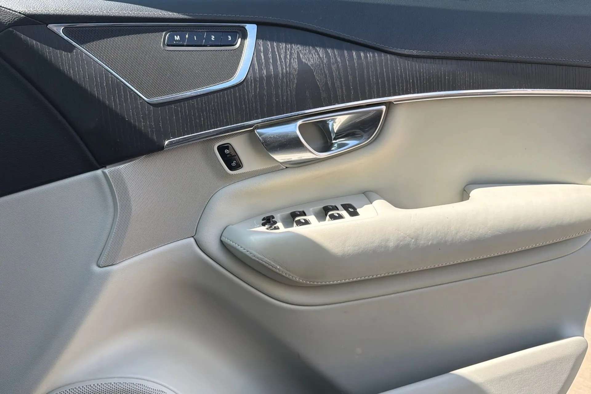 2020 VOLVO XC90 2020 VOLVO XC90