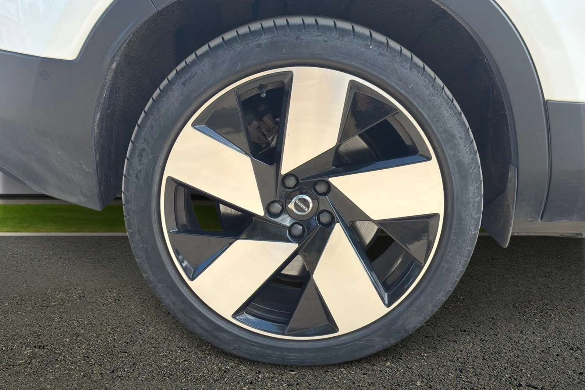 2022 VOLVO C40 2022 VOLVO C40