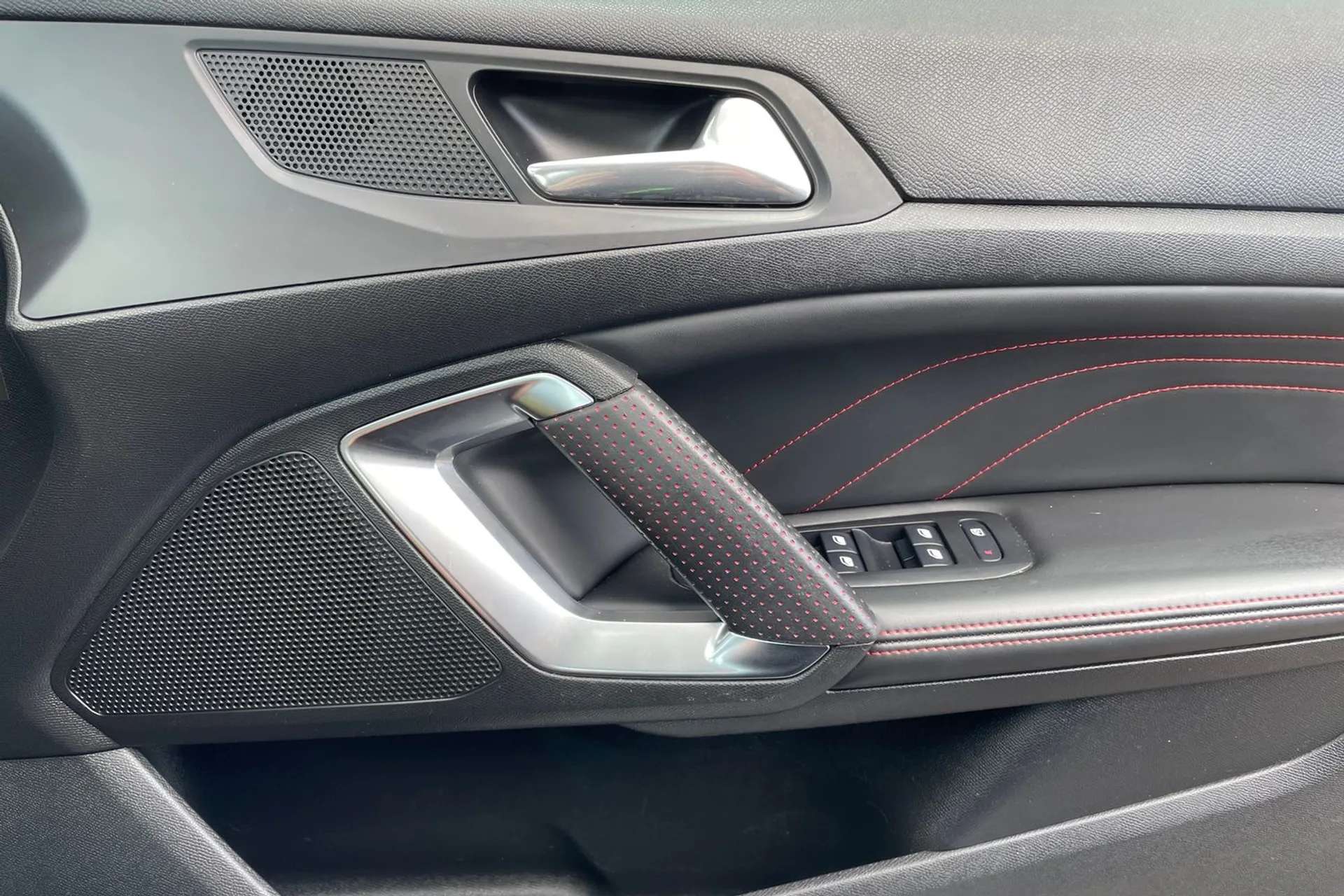2018 PEUGEOT 308 2018 PEUGEOT 308