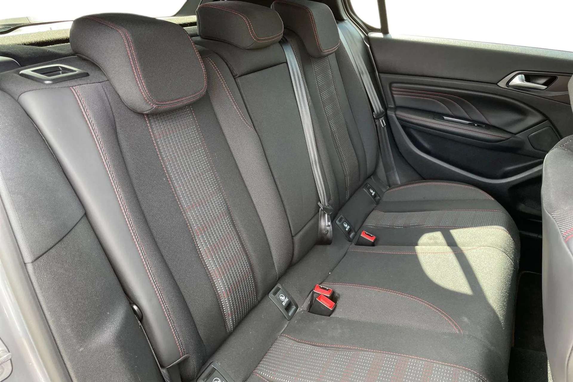 2018 PEUGEOT 308 2018 PEUGEOT 308