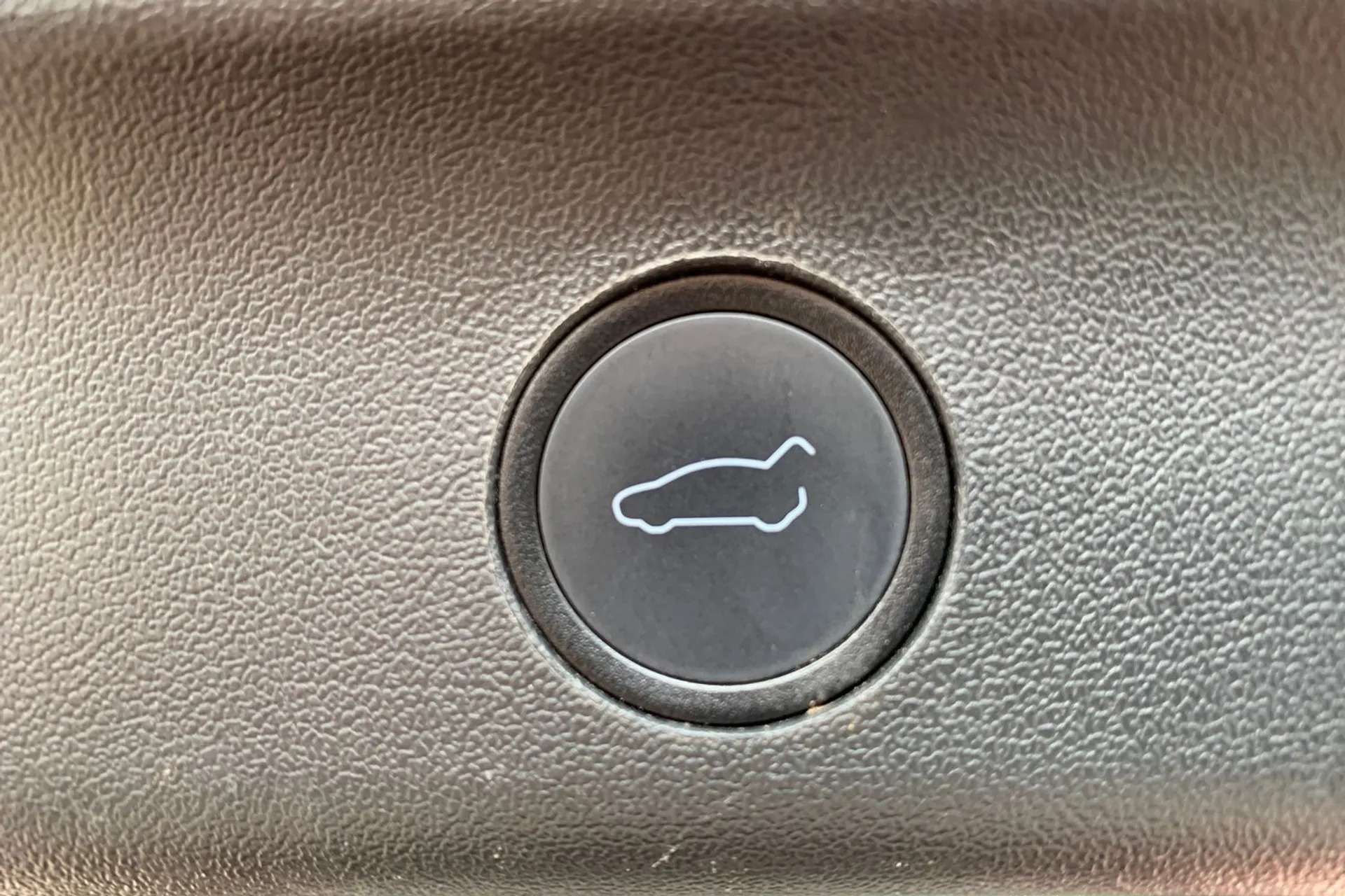 2023 TESLA MODEL Y 2023 TESLA MODEL Y
