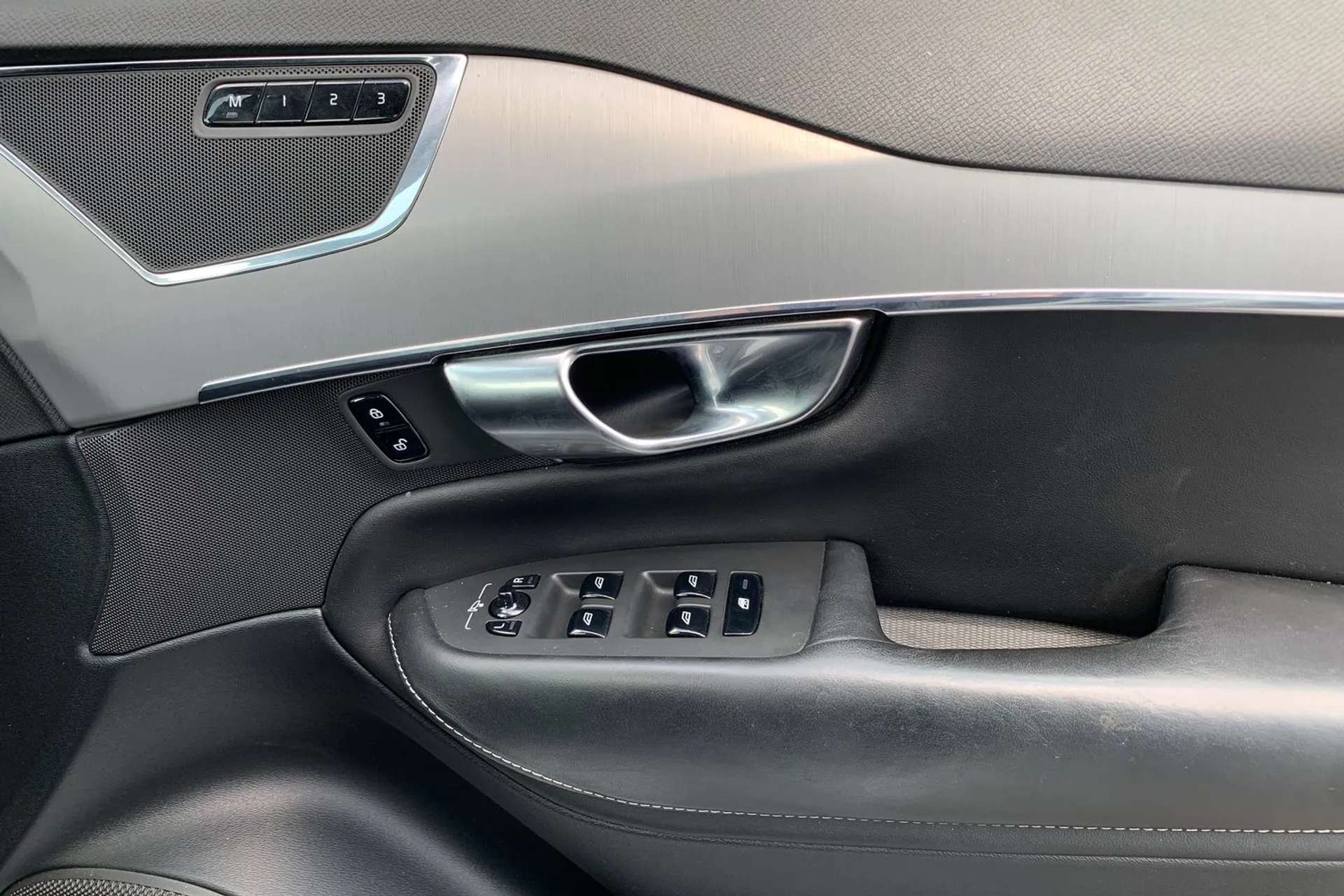 2020 VOLVO XC90 2020 VOLVO XC90