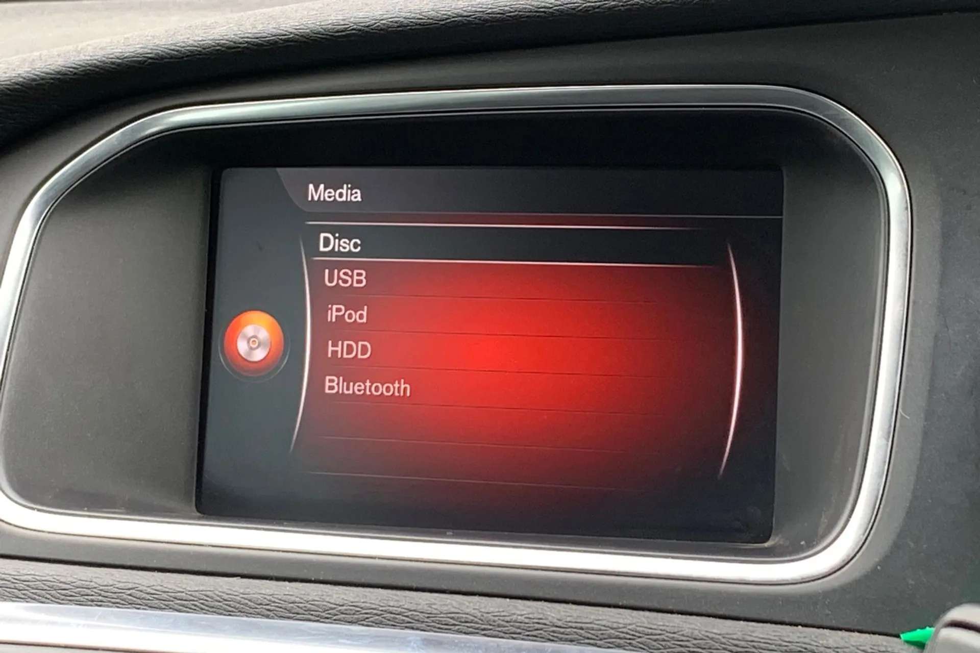 2017 VOLVO V40 2017 VOLVO V40
