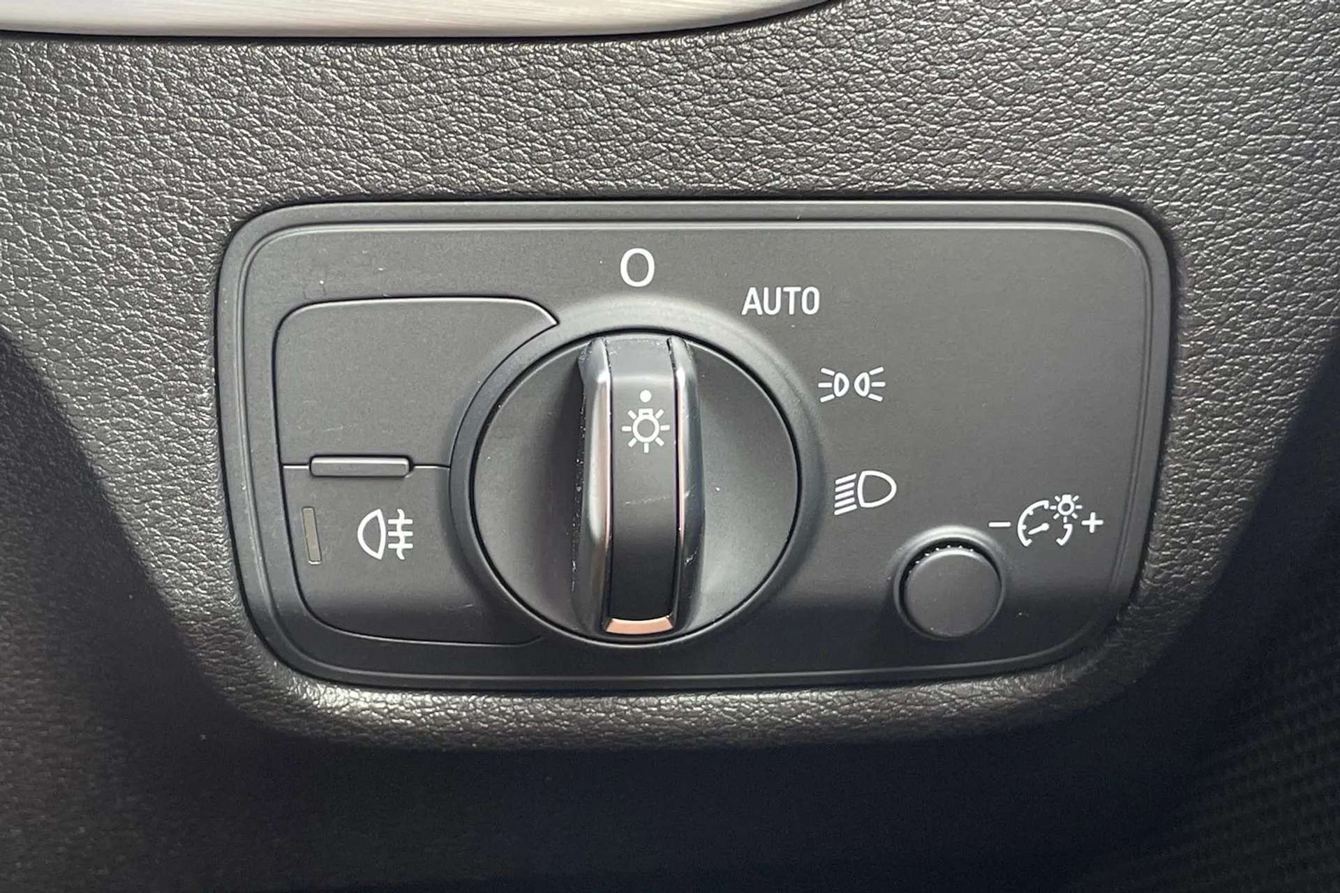 2023 AUDI Q2 2023 AUDI Q2