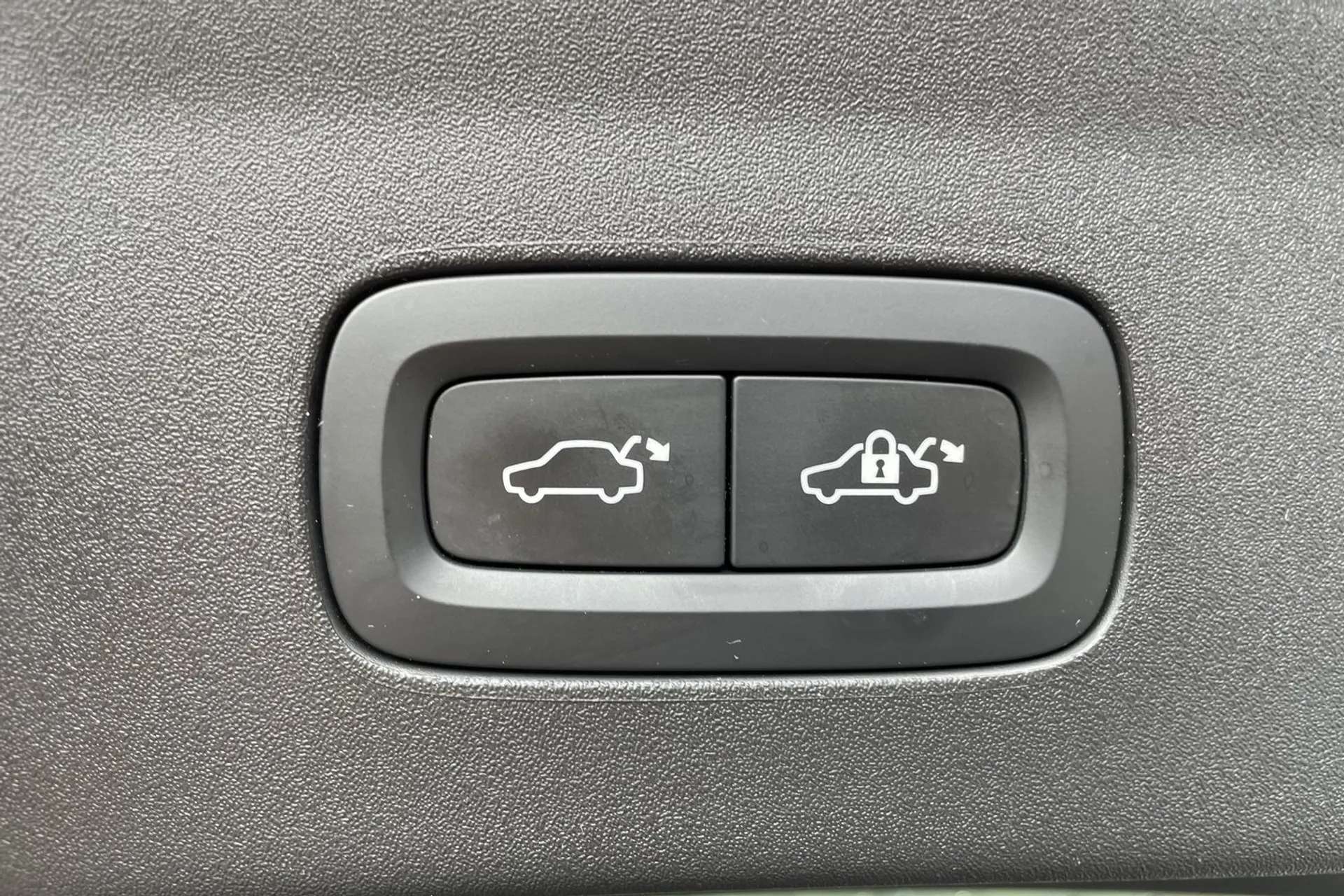 2022 POLESTAR 2 2022 POLESTAR 2