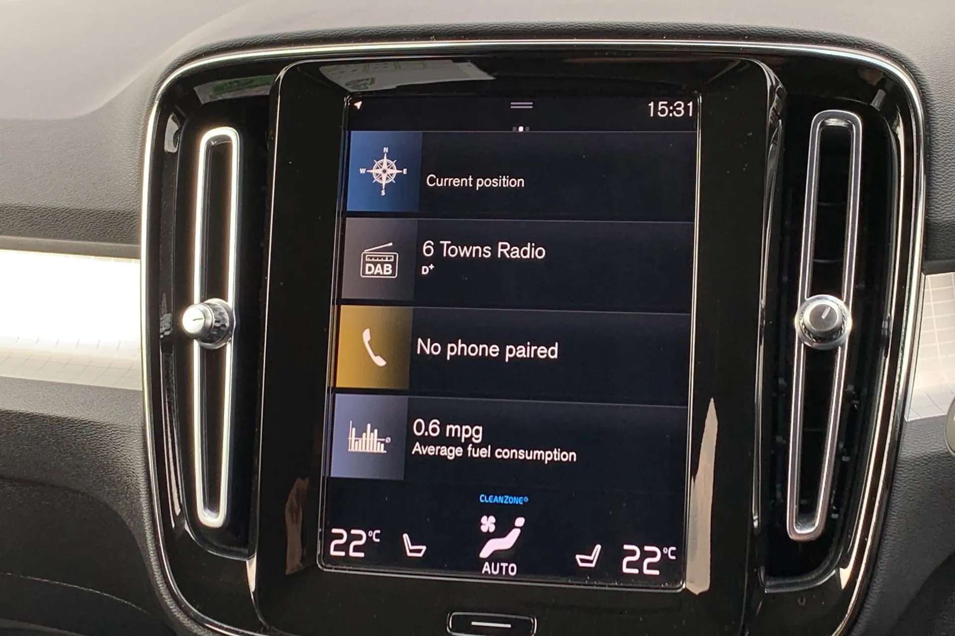 2021 VOLVO XC40 2021 VOLVO XC40