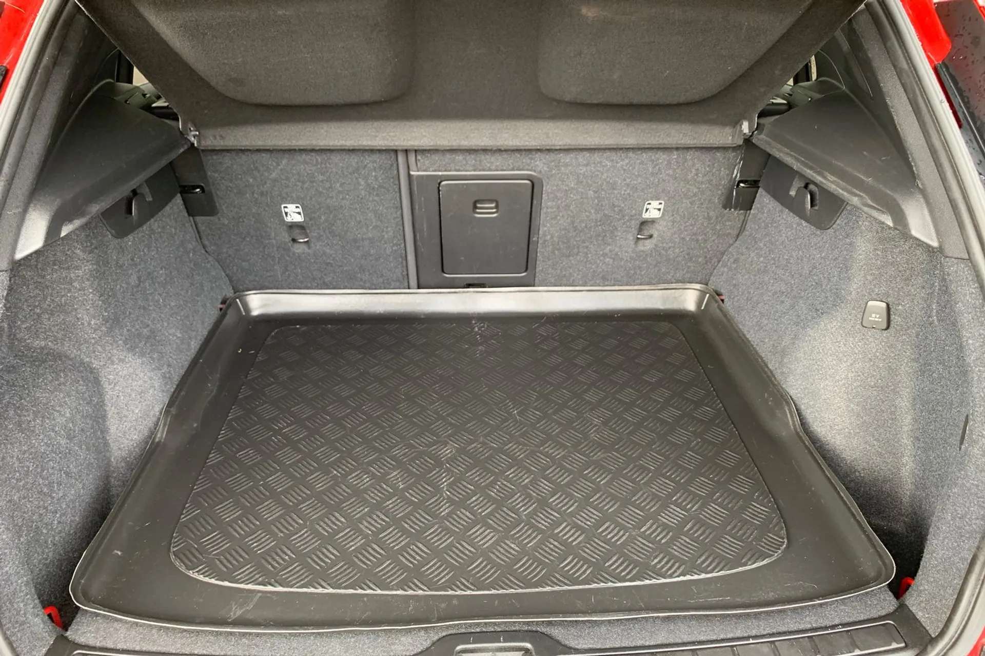 2021 VOLVO XC40 2021 VOLVO XC40