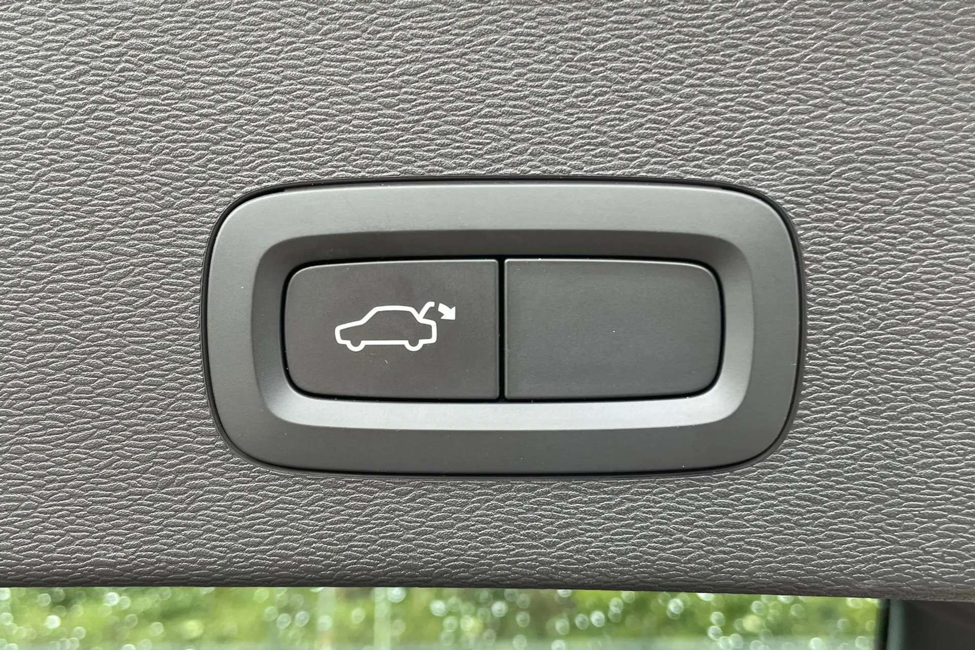 2023 VOLVO C40 2023 VOLVO C40