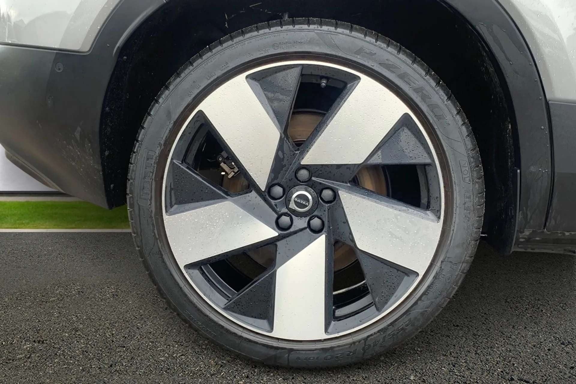 2022 VOLVO C40 2022 VOLVO C40