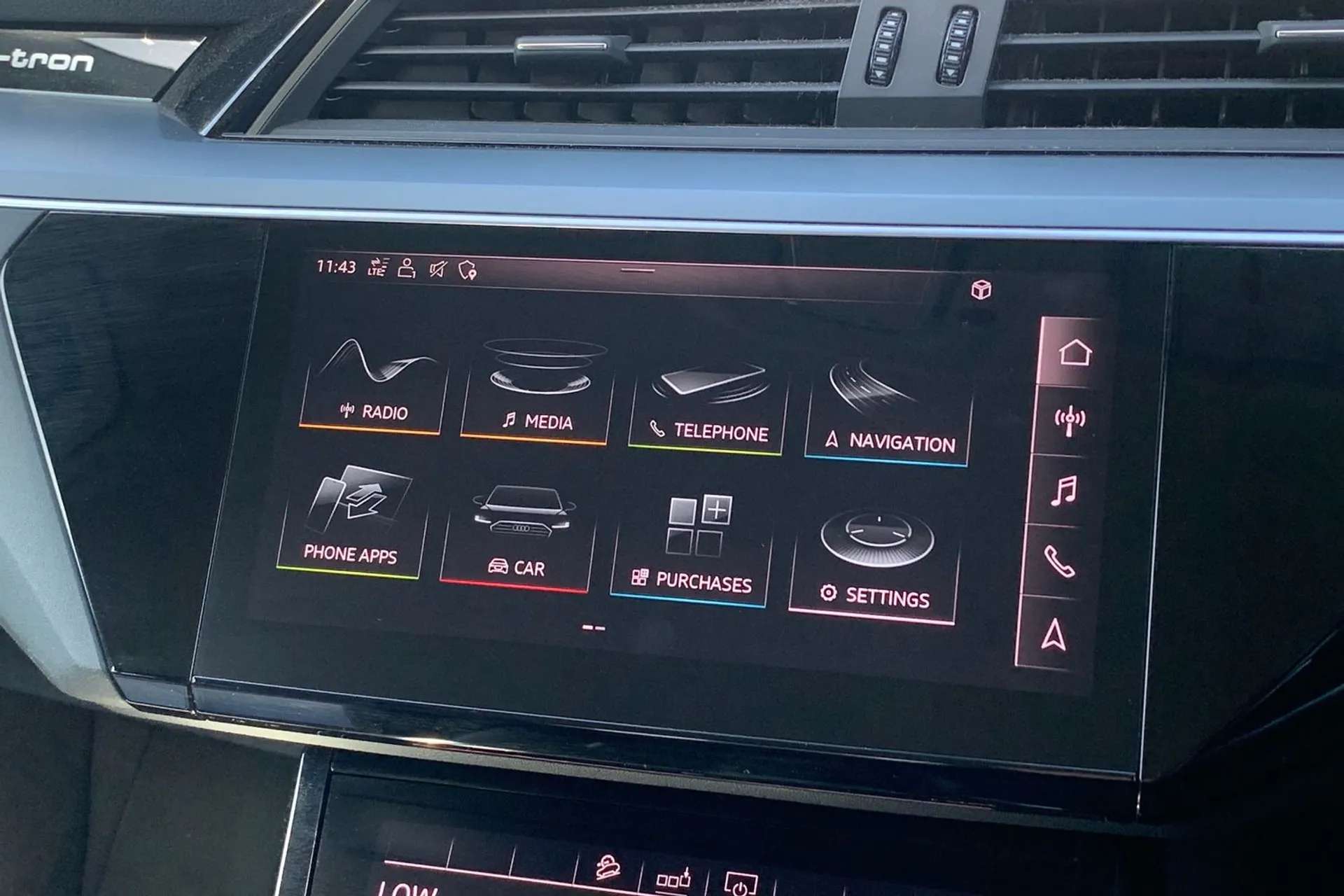 2020 AUDI E-TRON 2020 AUDI E-TRON