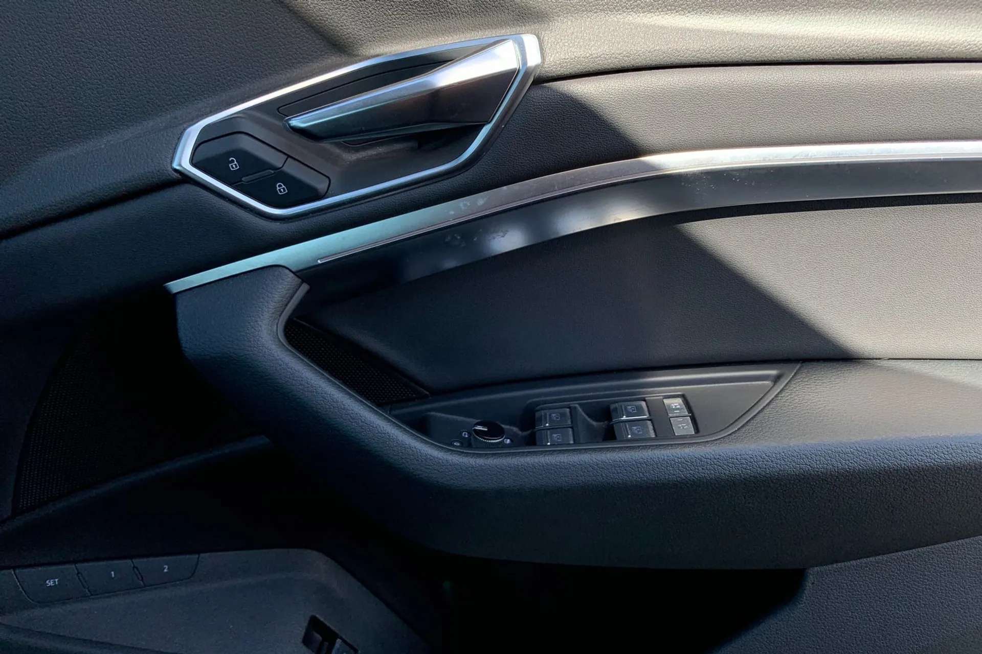 2020 AUDI E-TRON 2020 AUDI E-TRON