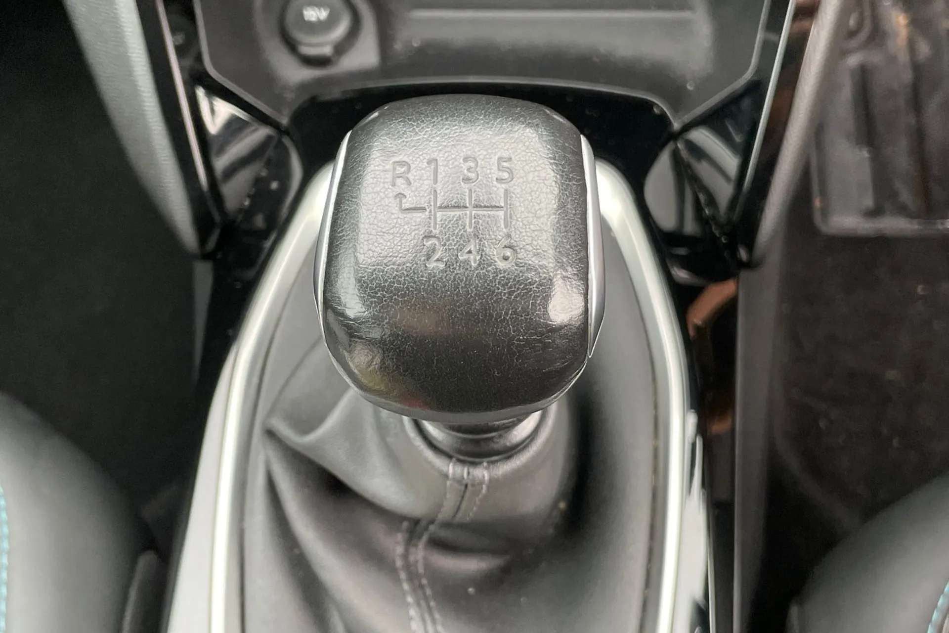 2020 PEUGEOT 208 2020 PEUGEOT 208