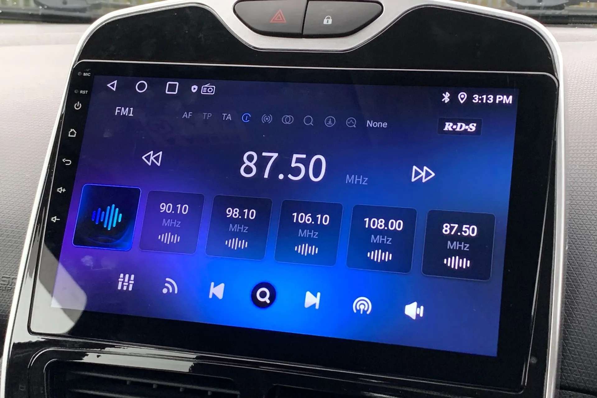 2017 RENAULT CLIO 2017 RENAULT CLIO