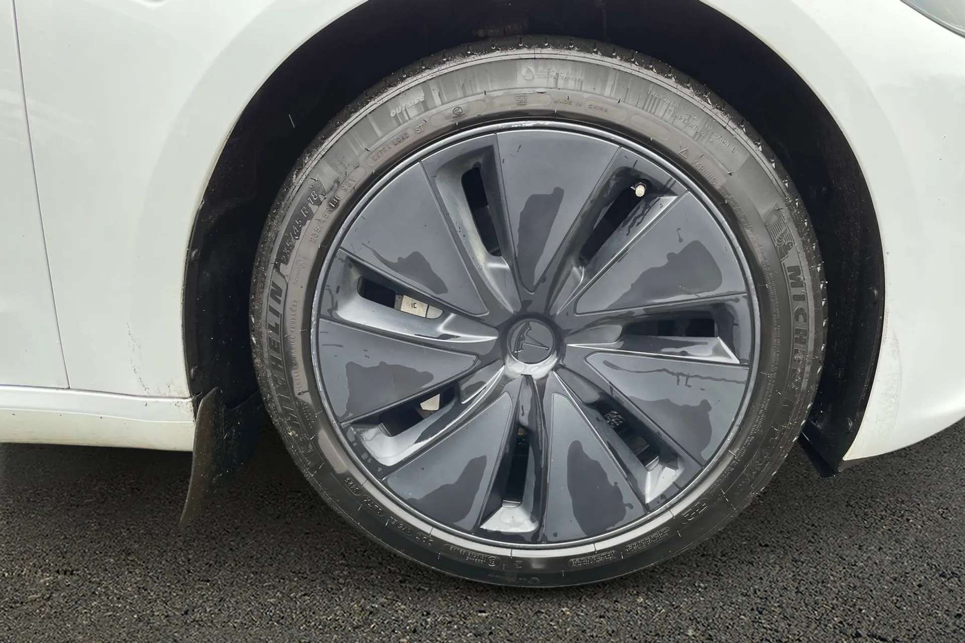 2024 TESLA MODEL 3 2024 TESLA MODEL 3