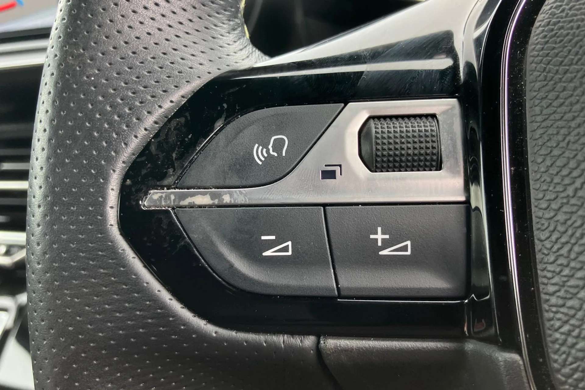 2024 PEUGEOT 2008 2024 PEUGEOT 2008