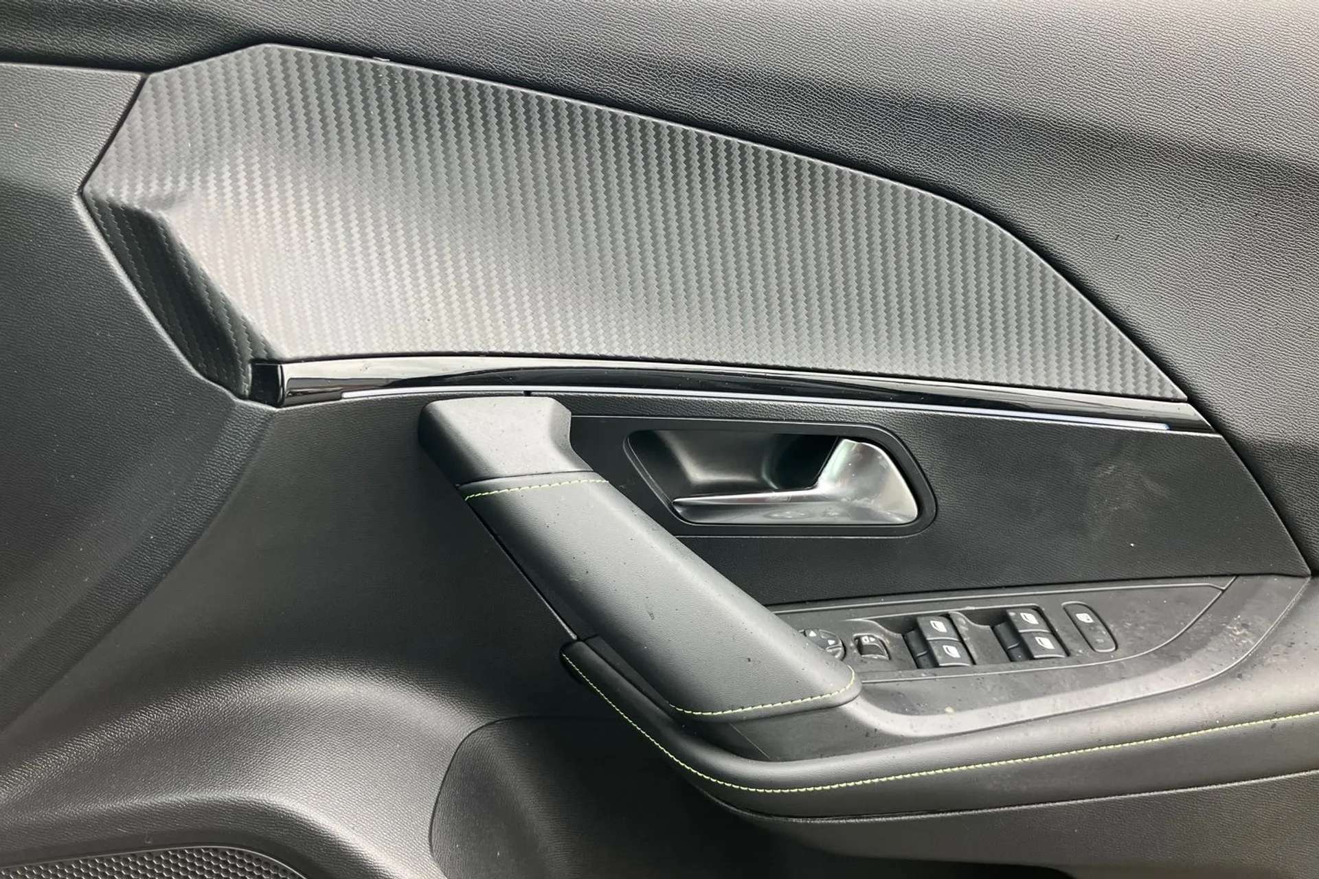2024 PEUGEOT 2008 2024 PEUGEOT 2008