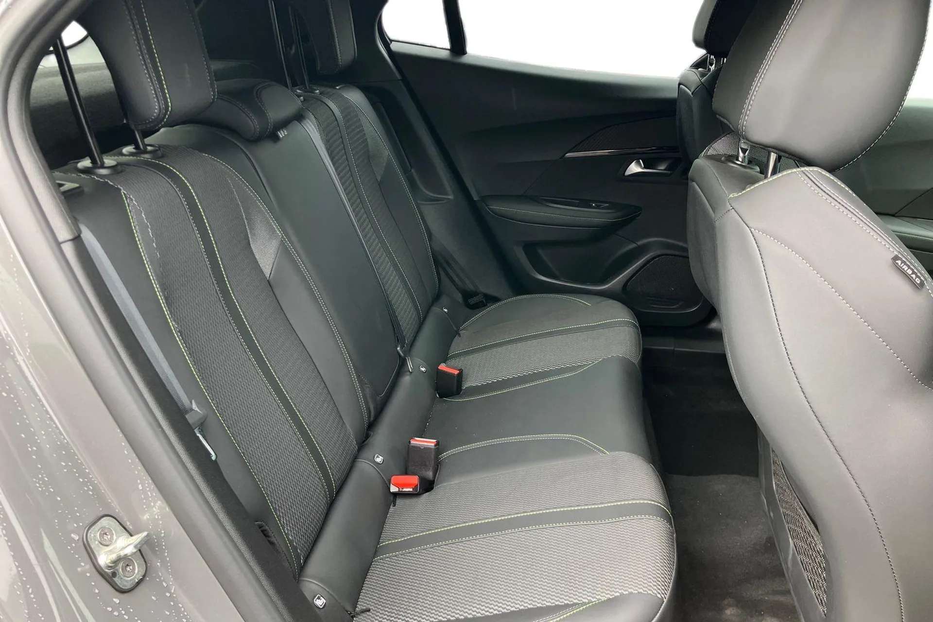 2024 PEUGEOT 2008 2024 PEUGEOT 2008
