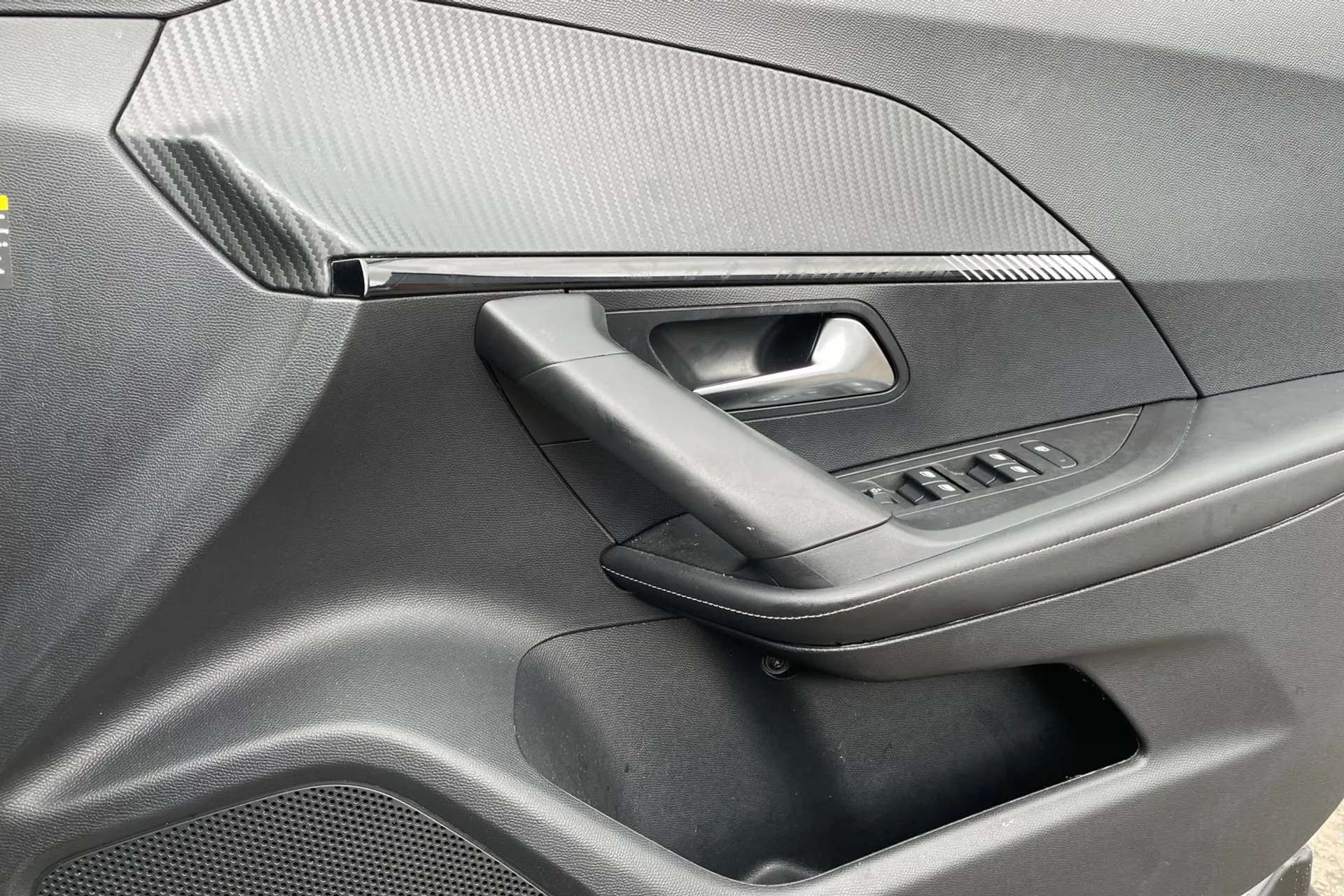 2024 PEUGEOT 2008 2024 PEUGEOT 2008