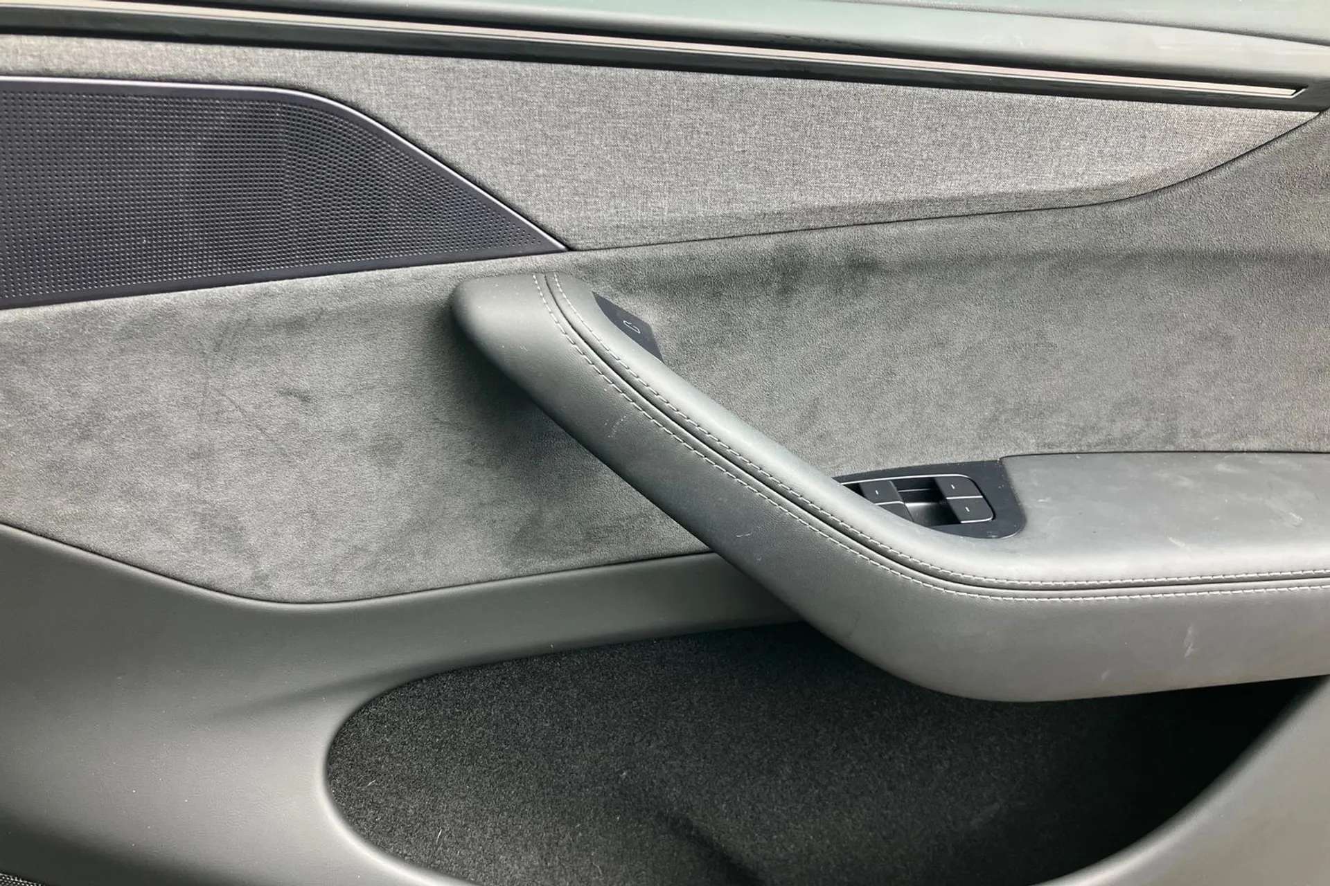 2025 TESLA MODEL Y 2025 TESLA MODEL Y