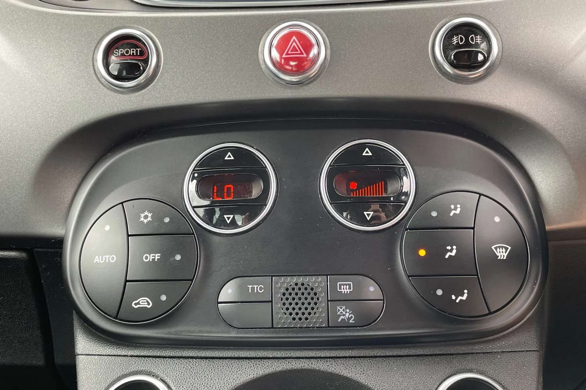 2021 ABARTH 595 2021 ABARTH 595