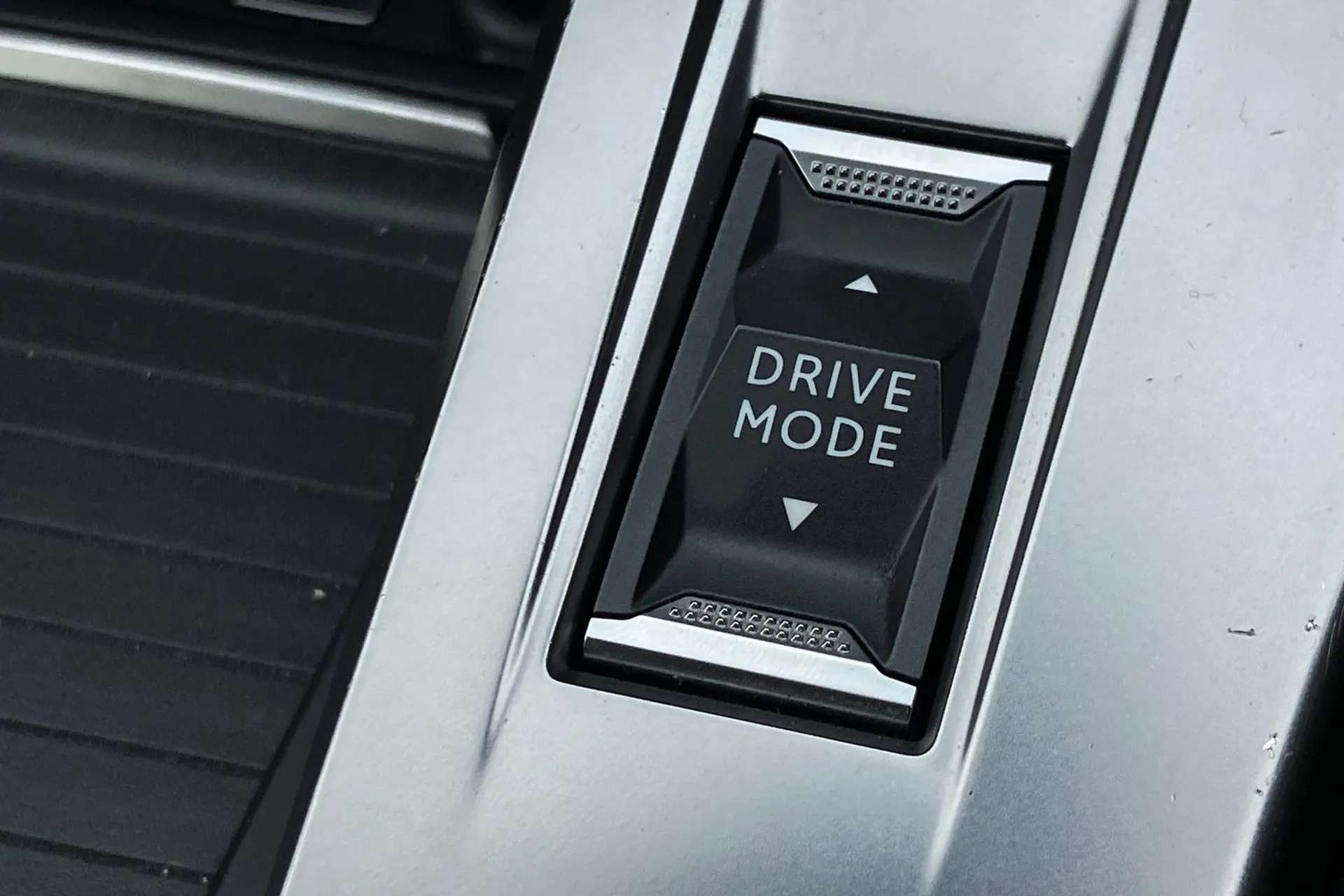 2023 PEUGEOT 408 2023 PEUGEOT 408
