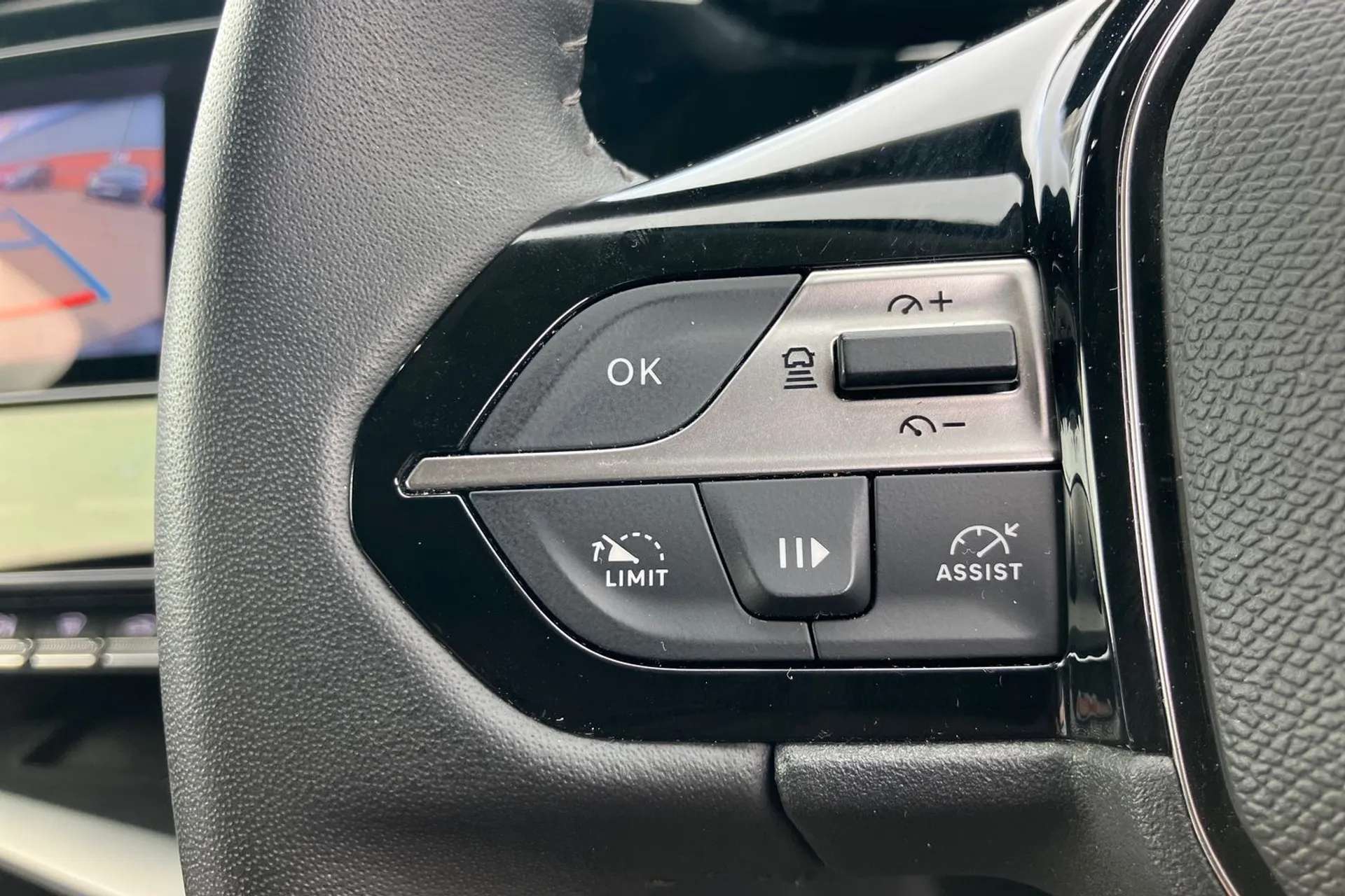 2023 PEUGEOT 408 2023 PEUGEOT 408
