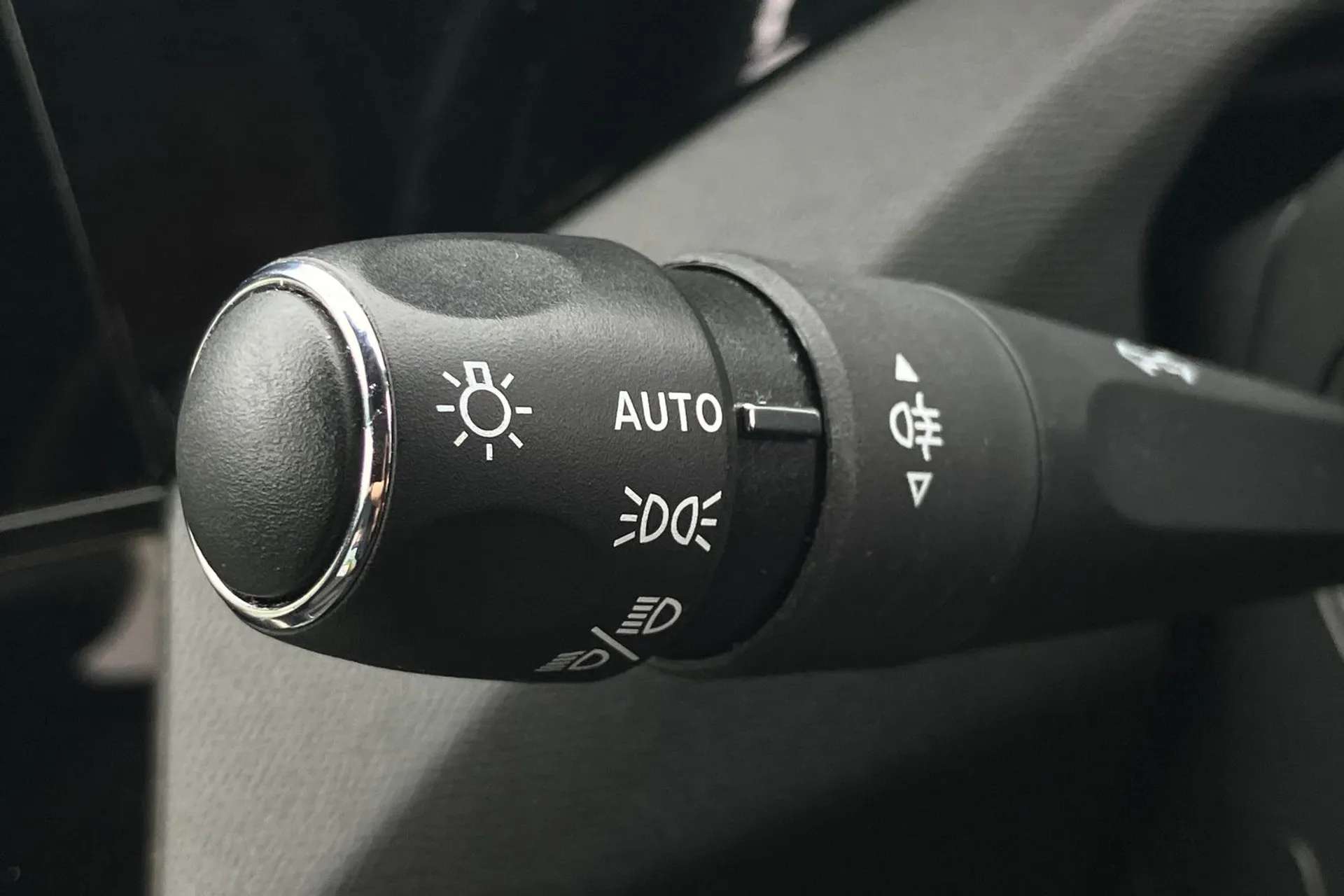 2023 PEUGEOT 408 2023 PEUGEOT 408