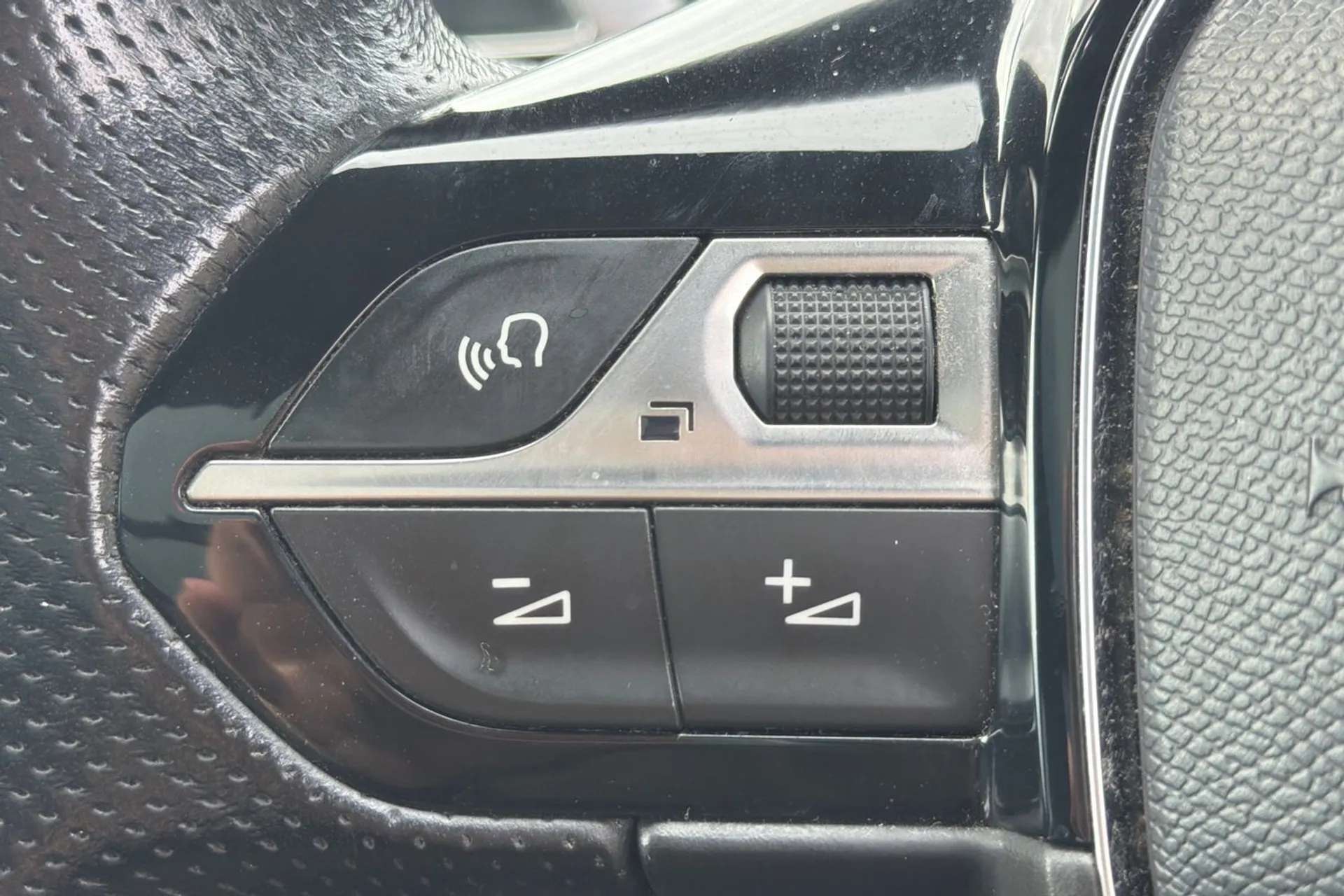 2018 PEUGEOT 5008 2018 PEUGEOT 5008