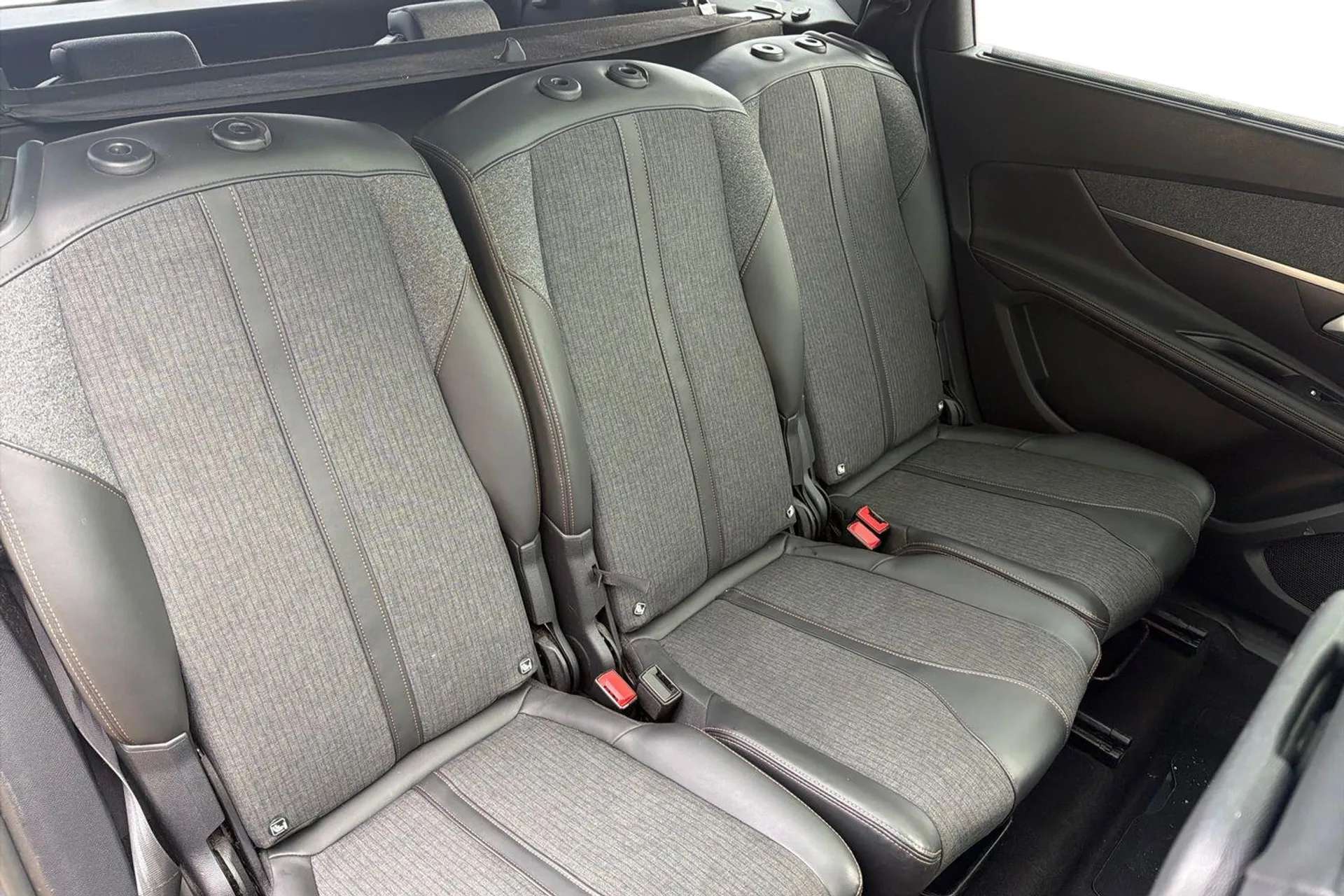 2018 PEUGEOT 5008 2018 PEUGEOT 5008