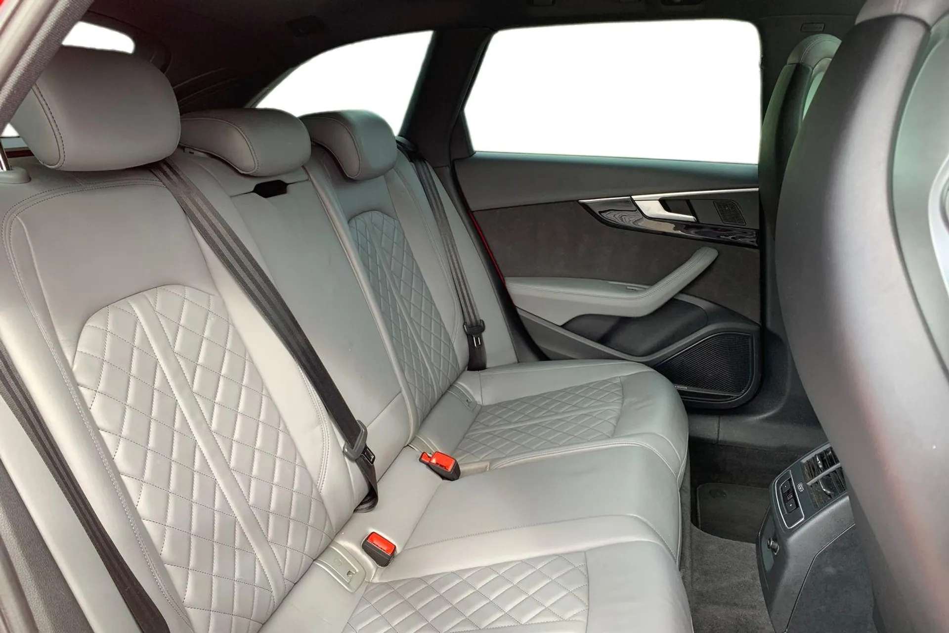 2017 AUDI A4 2017 AUDI A4