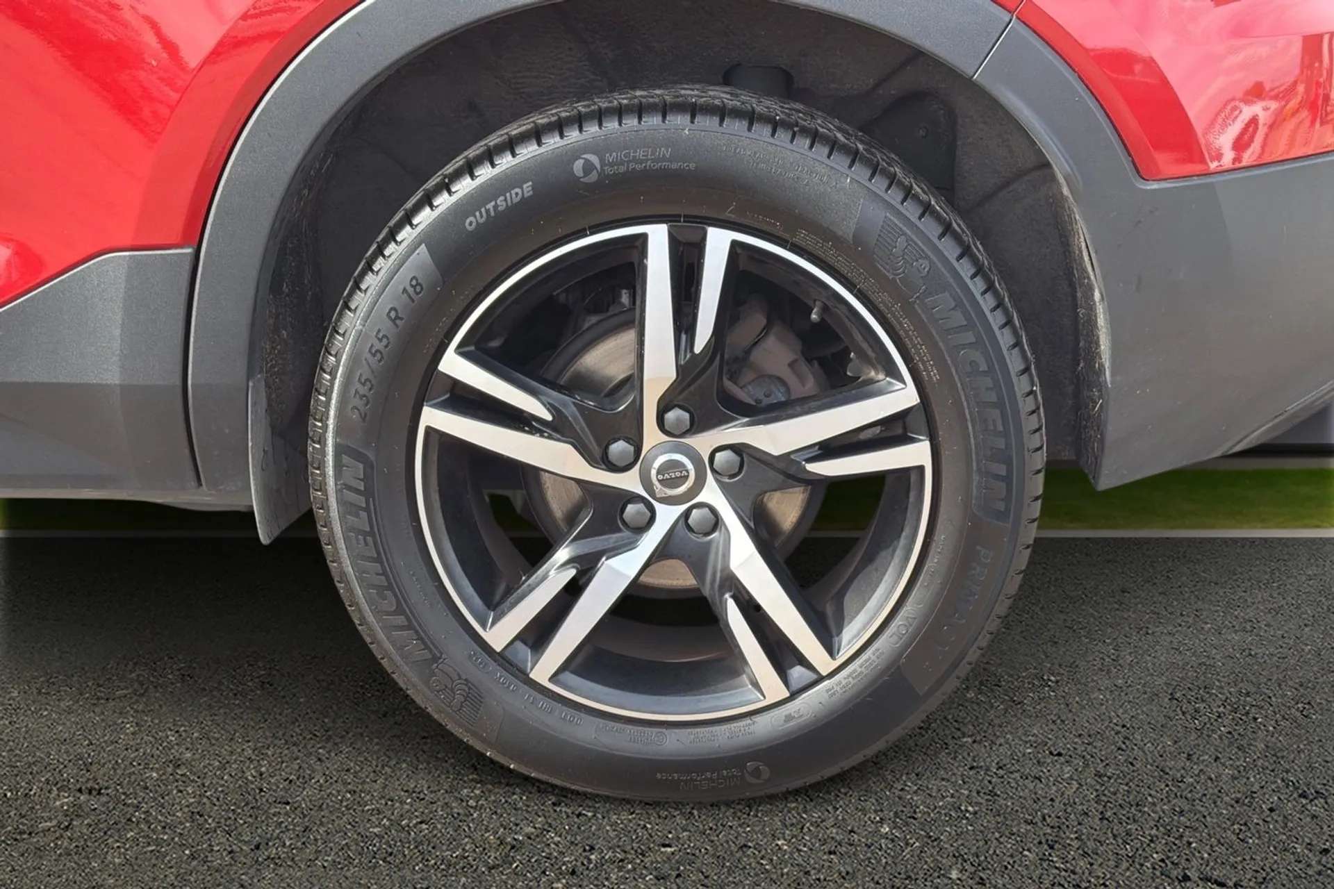 2022 VOLVO XC40 2022 VOLVO XC40