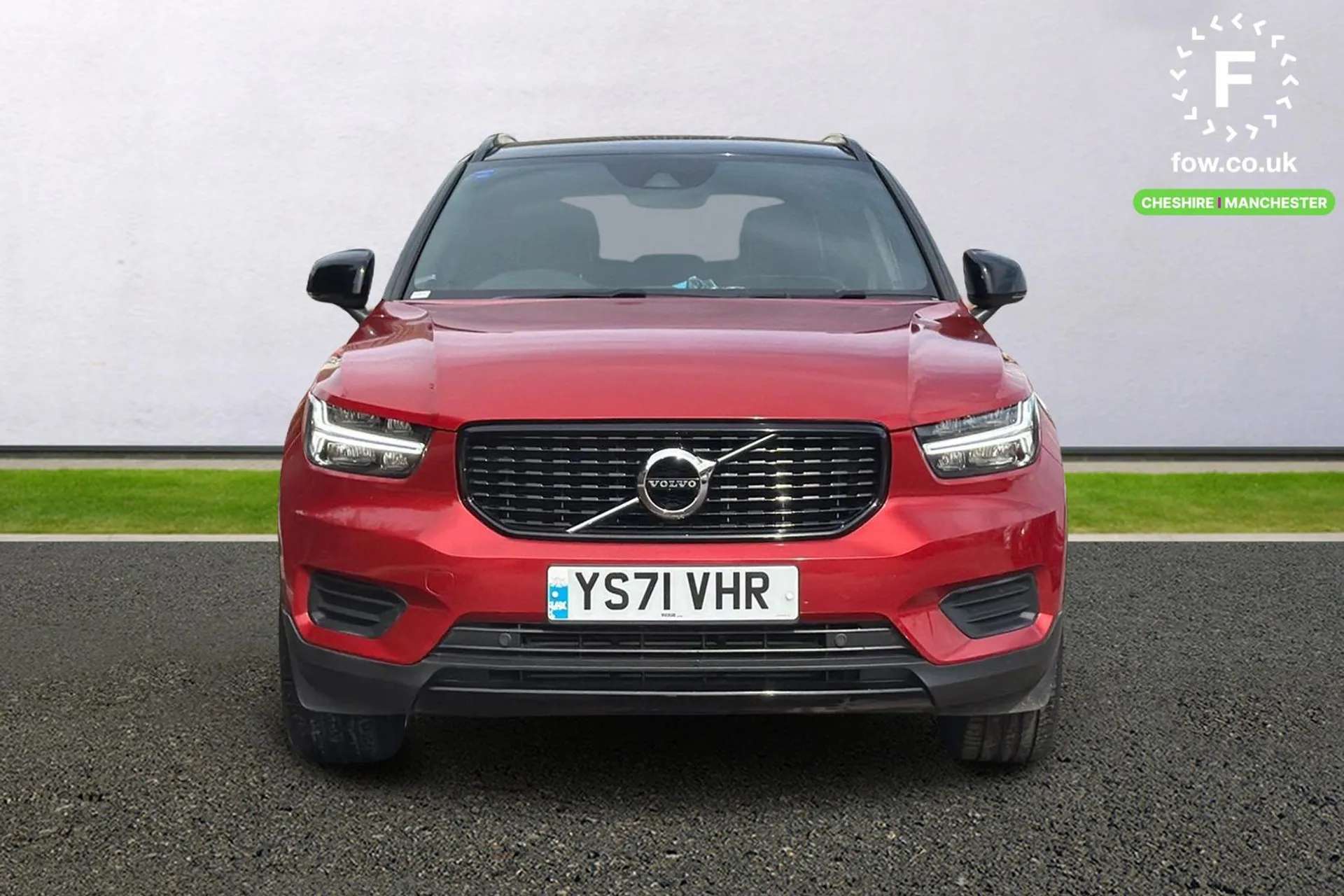 2022 VOLVO XC40 2022 VOLVO XC40