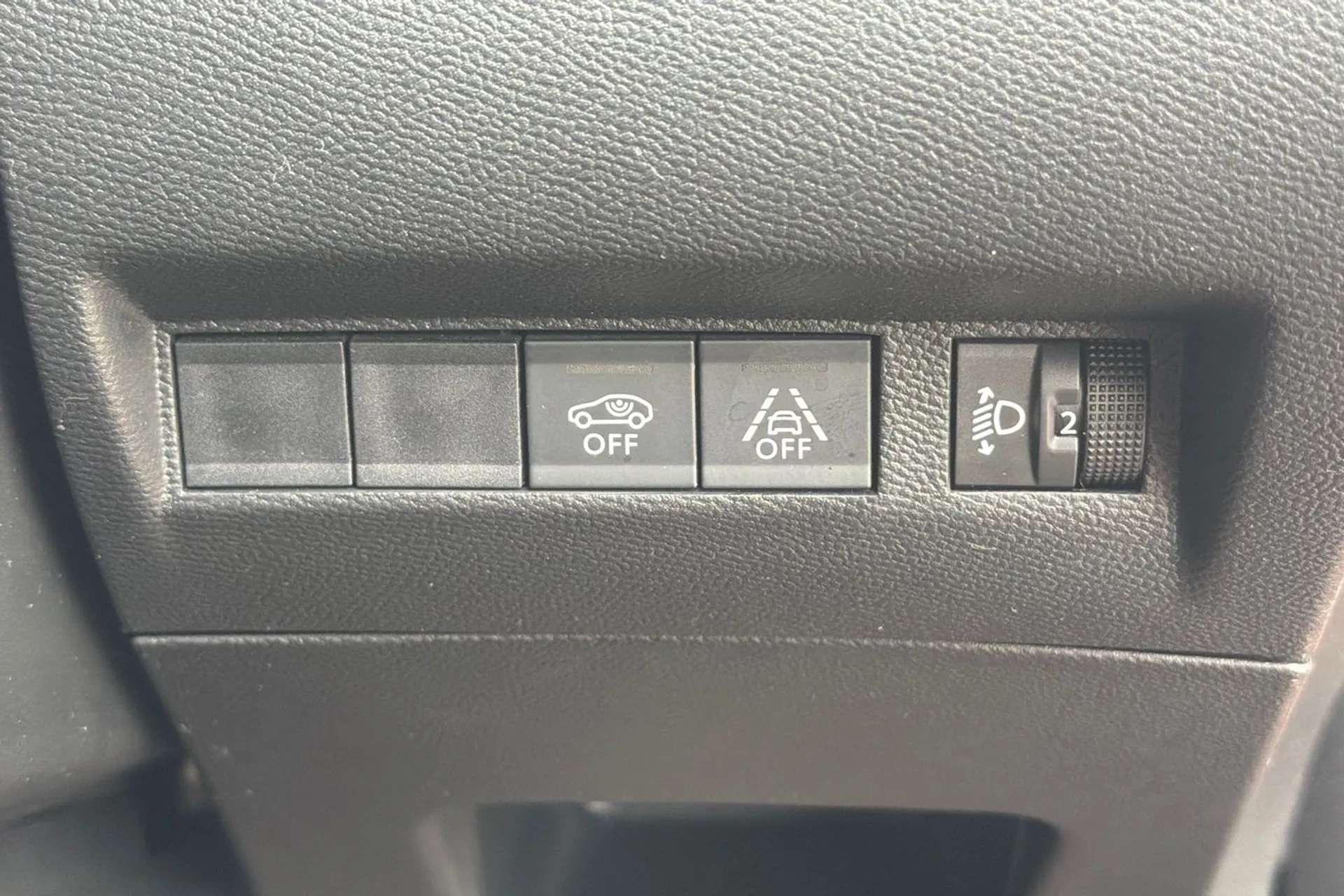 2021 PEUGEOT 2008 2021 PEUGEOT 2008
