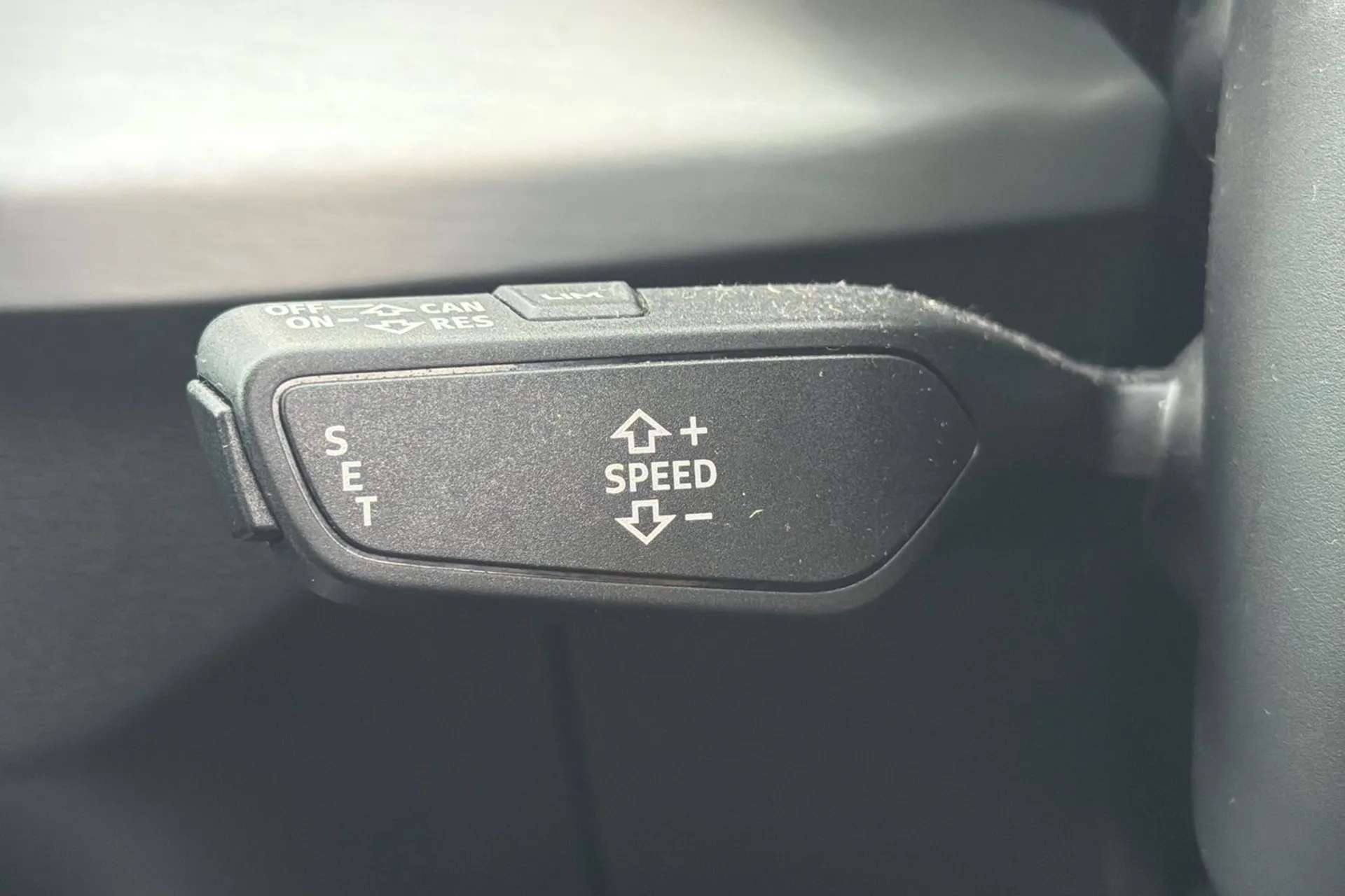 2019 AUDI Q2 2019 AUDI Q2