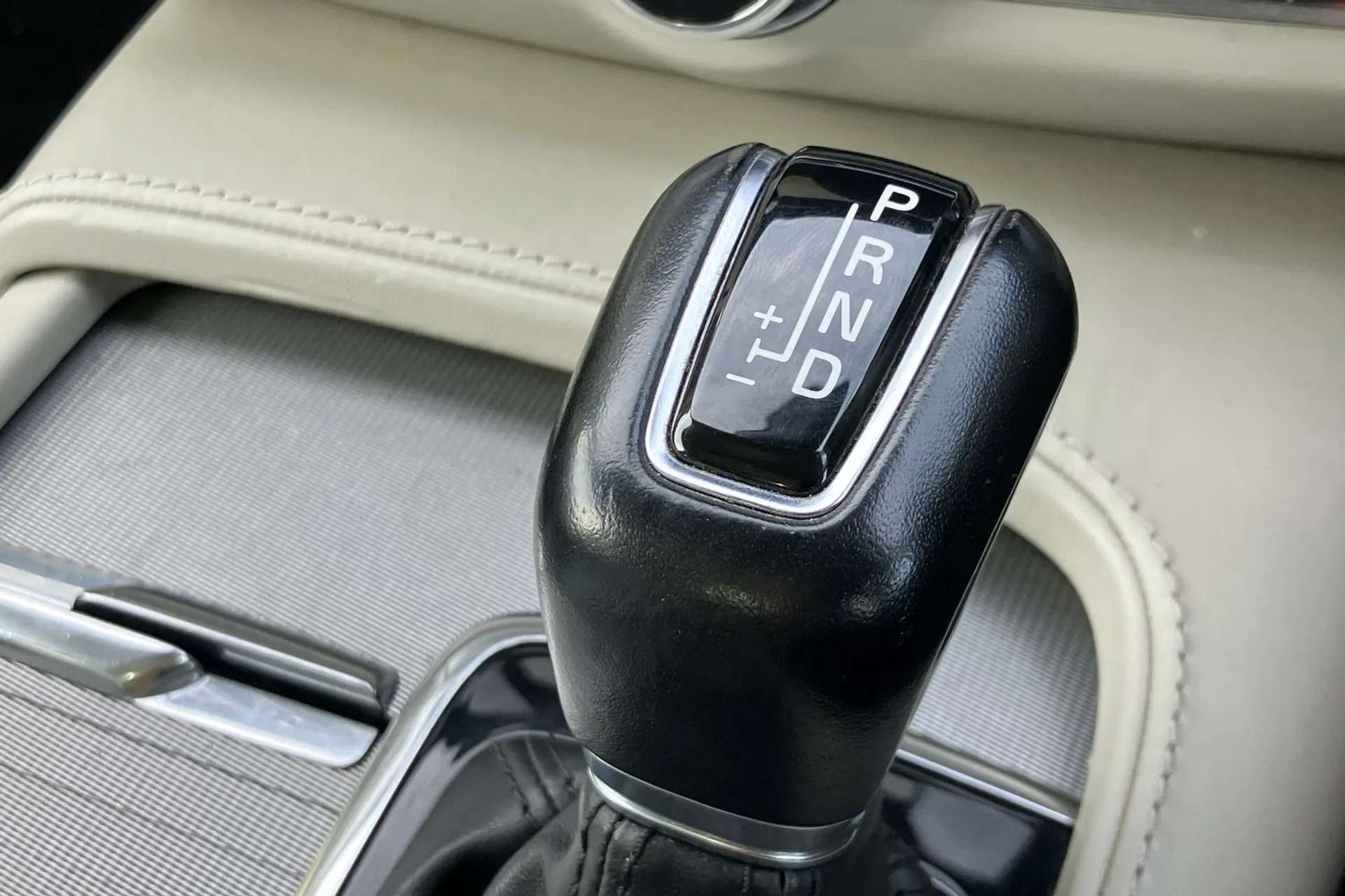 2019 VOLVO V90 2019 VOLVO V90