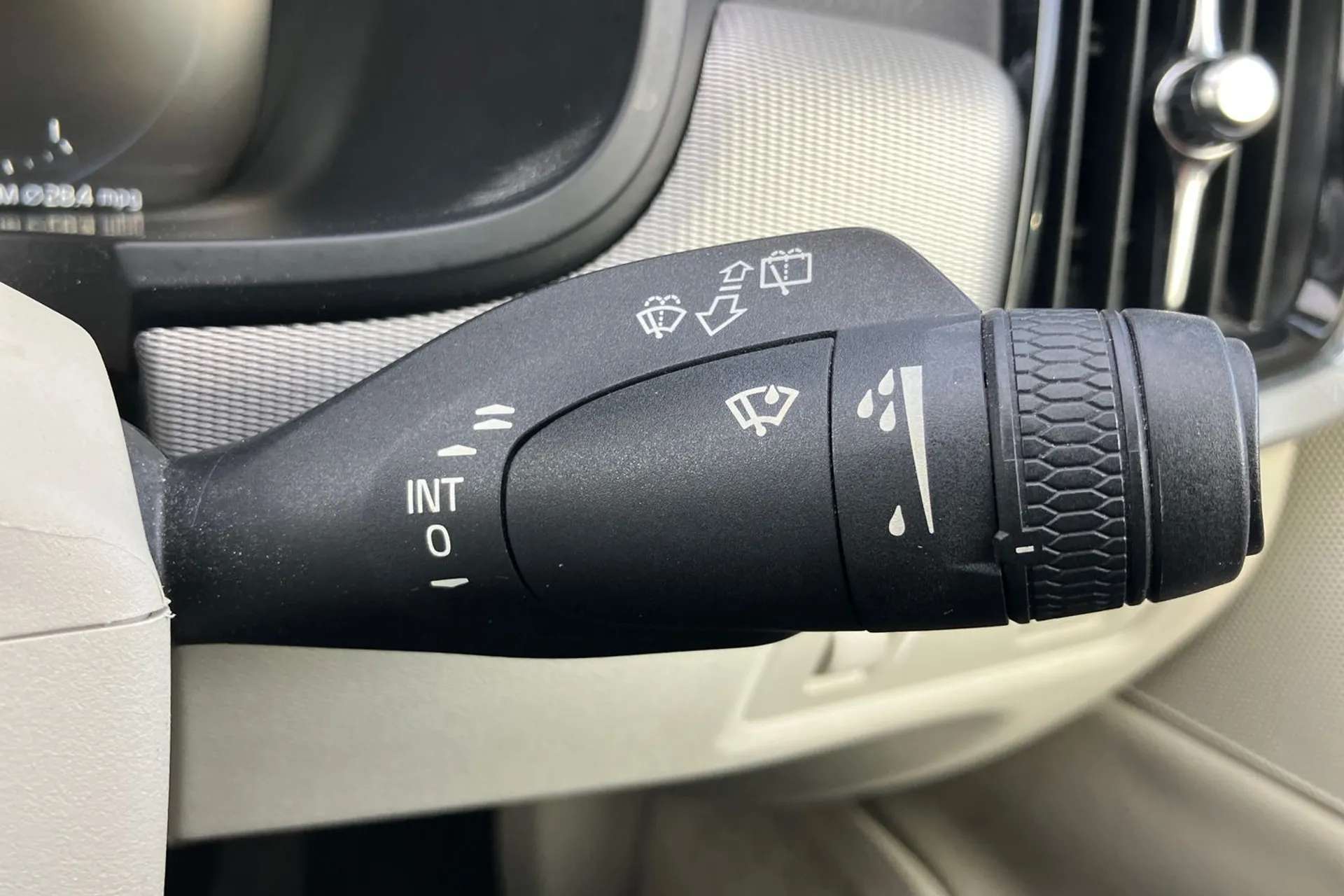 2019 VOLVO V90 2019 VOLVO V90