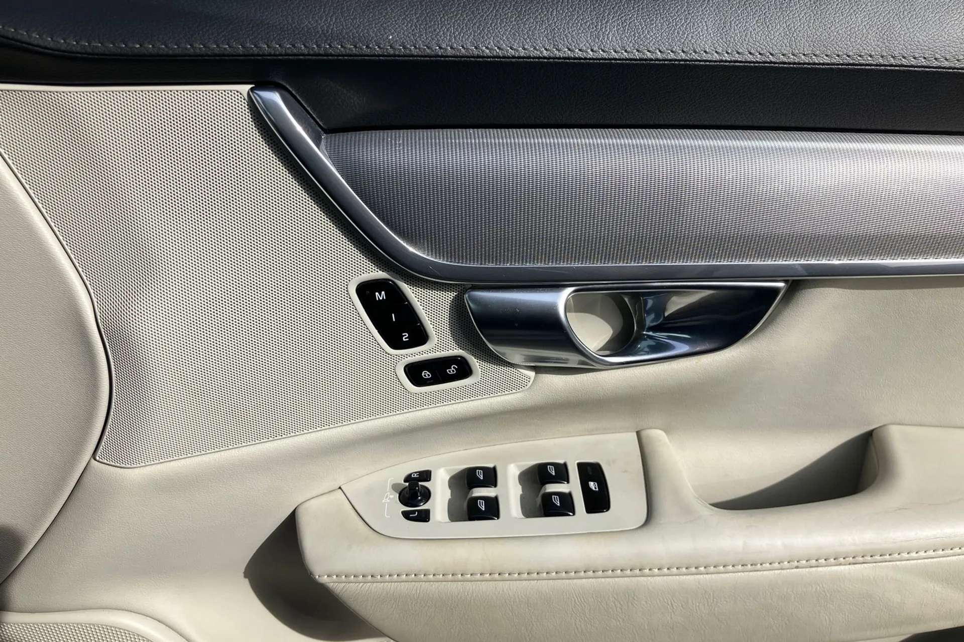 2019 VOLVO V90 2019 VOLVO V90