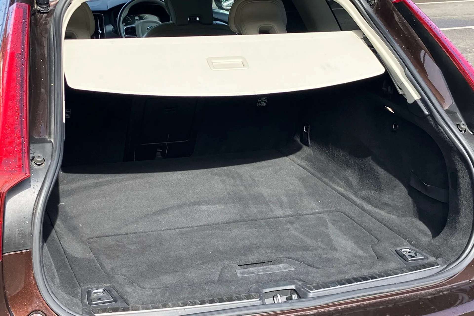 2019 VOLVO V90 2019 VOLVO V90