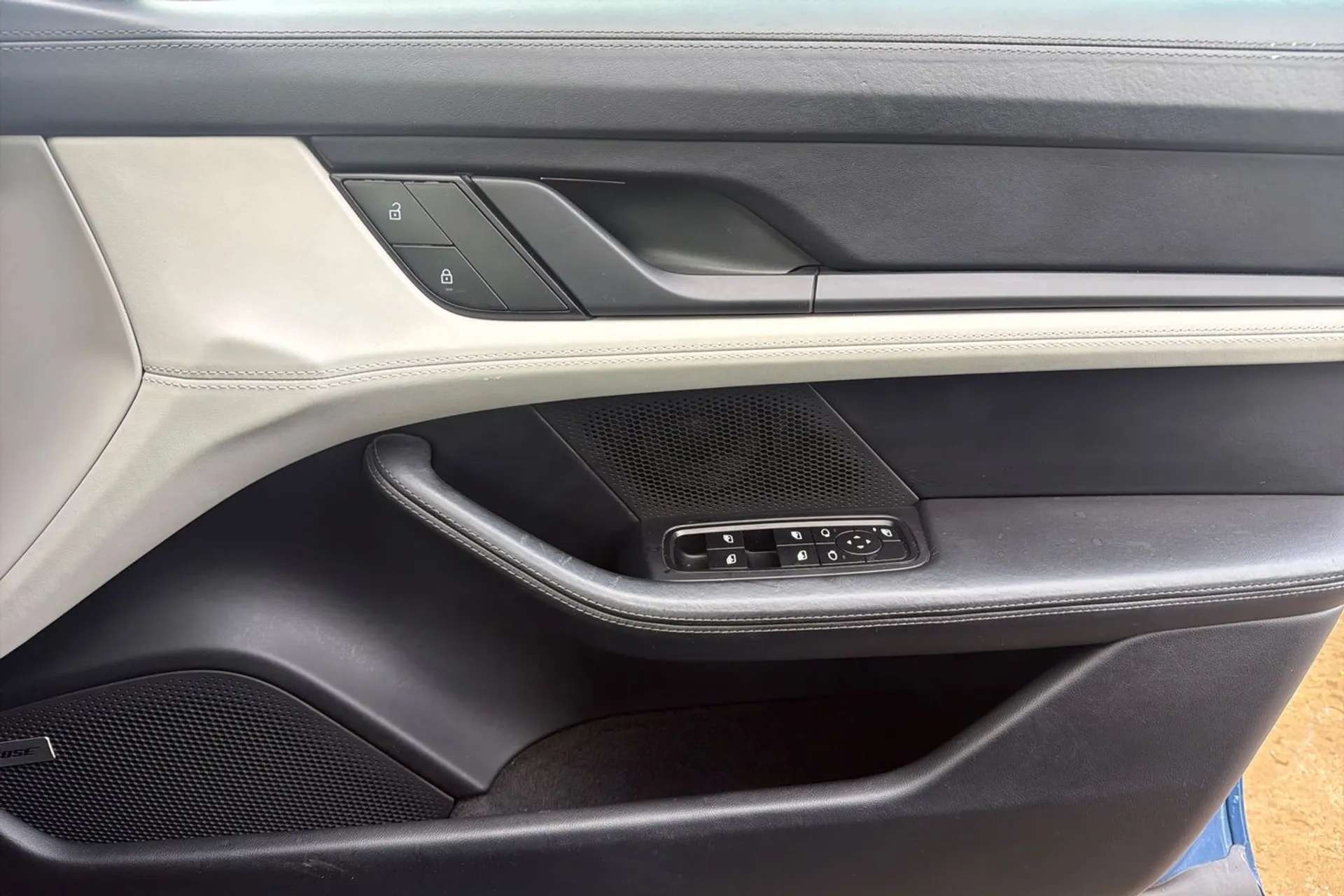 2022 PORSCHE TAYCAN 2022 PORSCHE TAYCAN