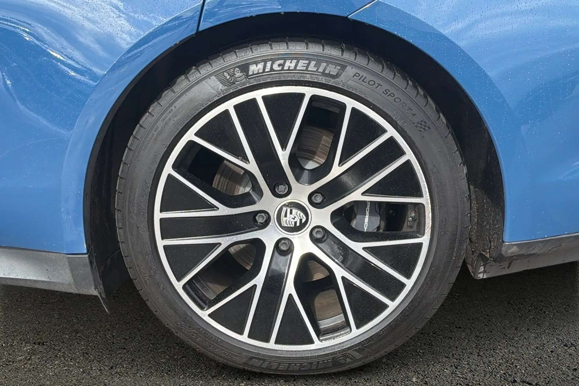 2022 PORSCHE TAYCAN 2022 PORSCHE TAYCAN