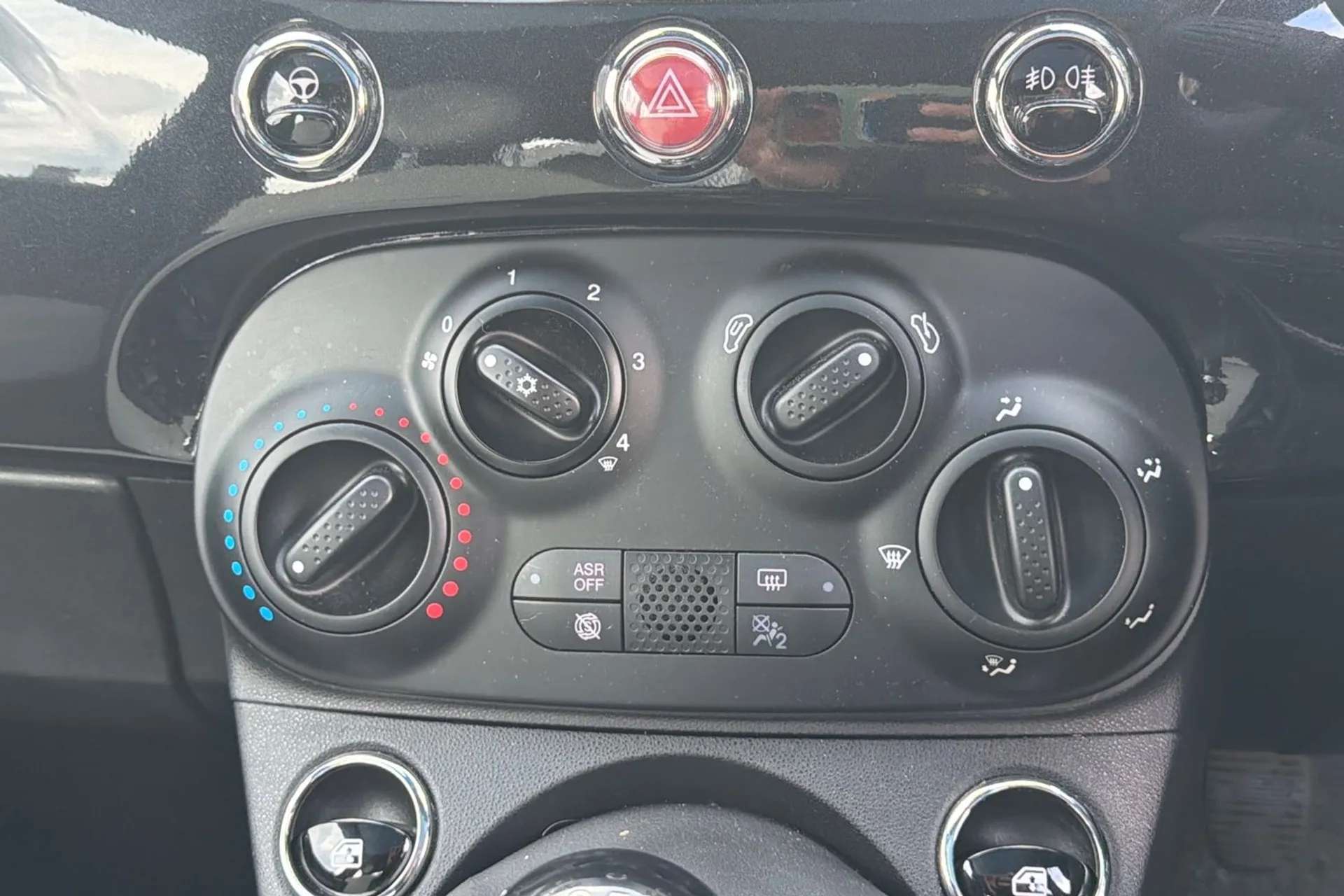2023 FIAT 500 2023 FIAT 500