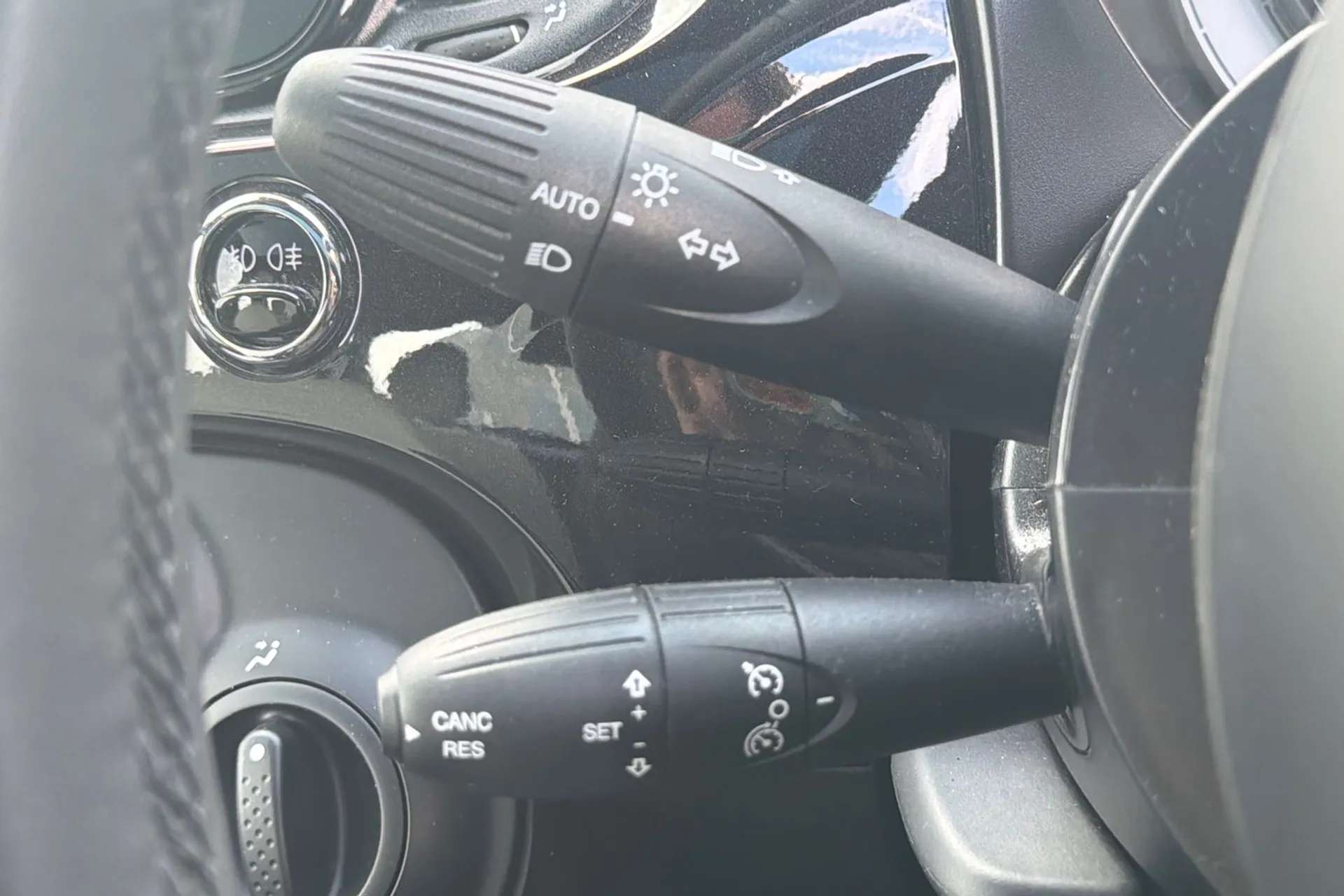 2023 FIAT 500 2023 FIAT 500
